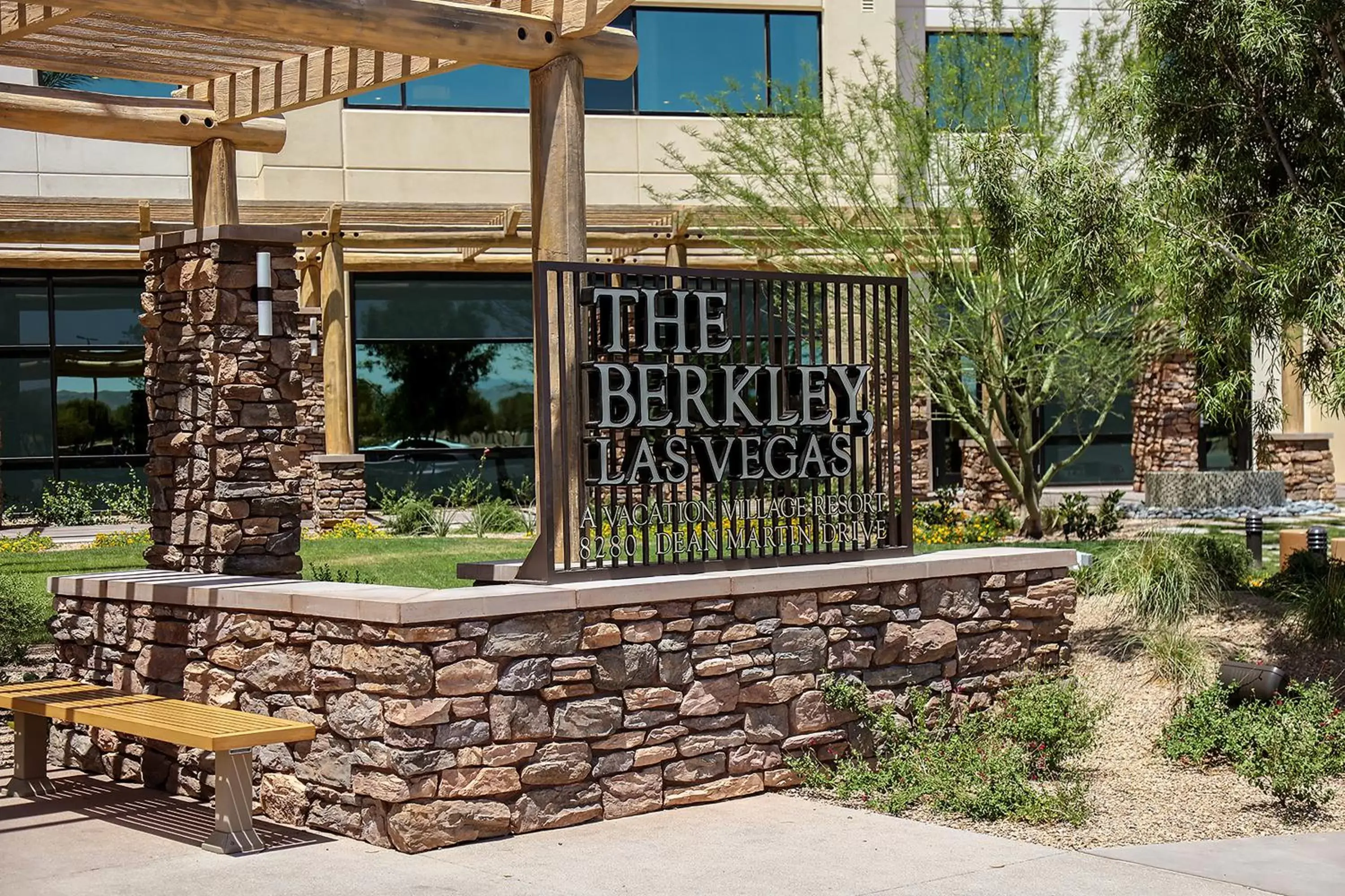 BBQ facilities, Patio/Outdoor Area in The Berkley, Las Vegas