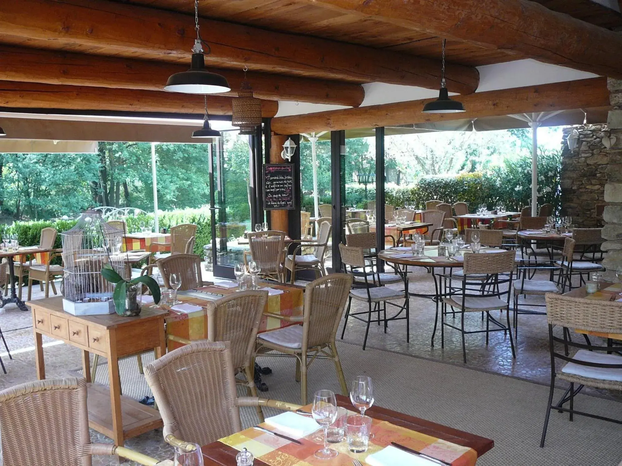 Restaurant/Places to Eat in Mas De La Senancole