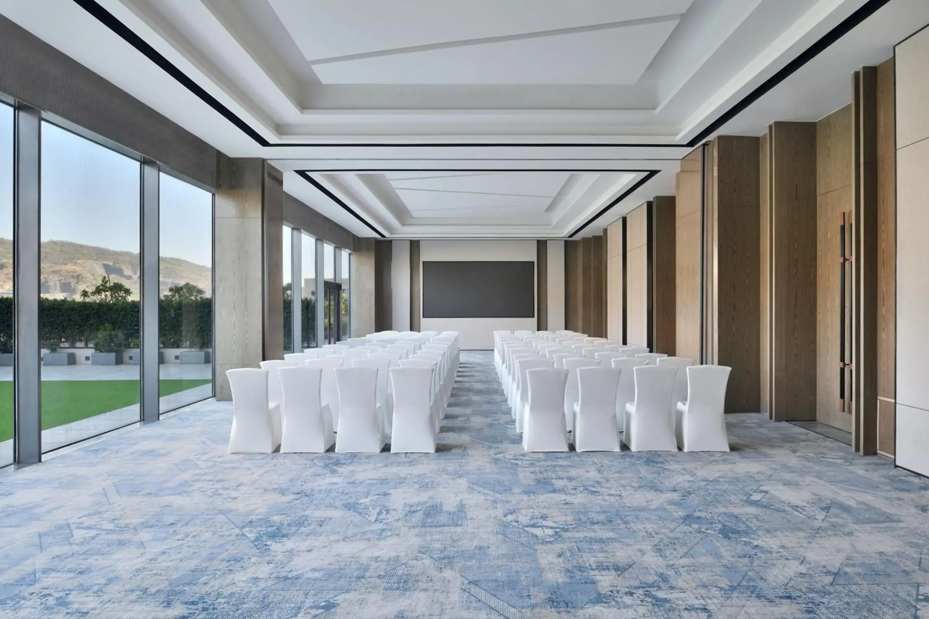 Meeting/conference room in Marriott Executive Apartments Navi Mumbai