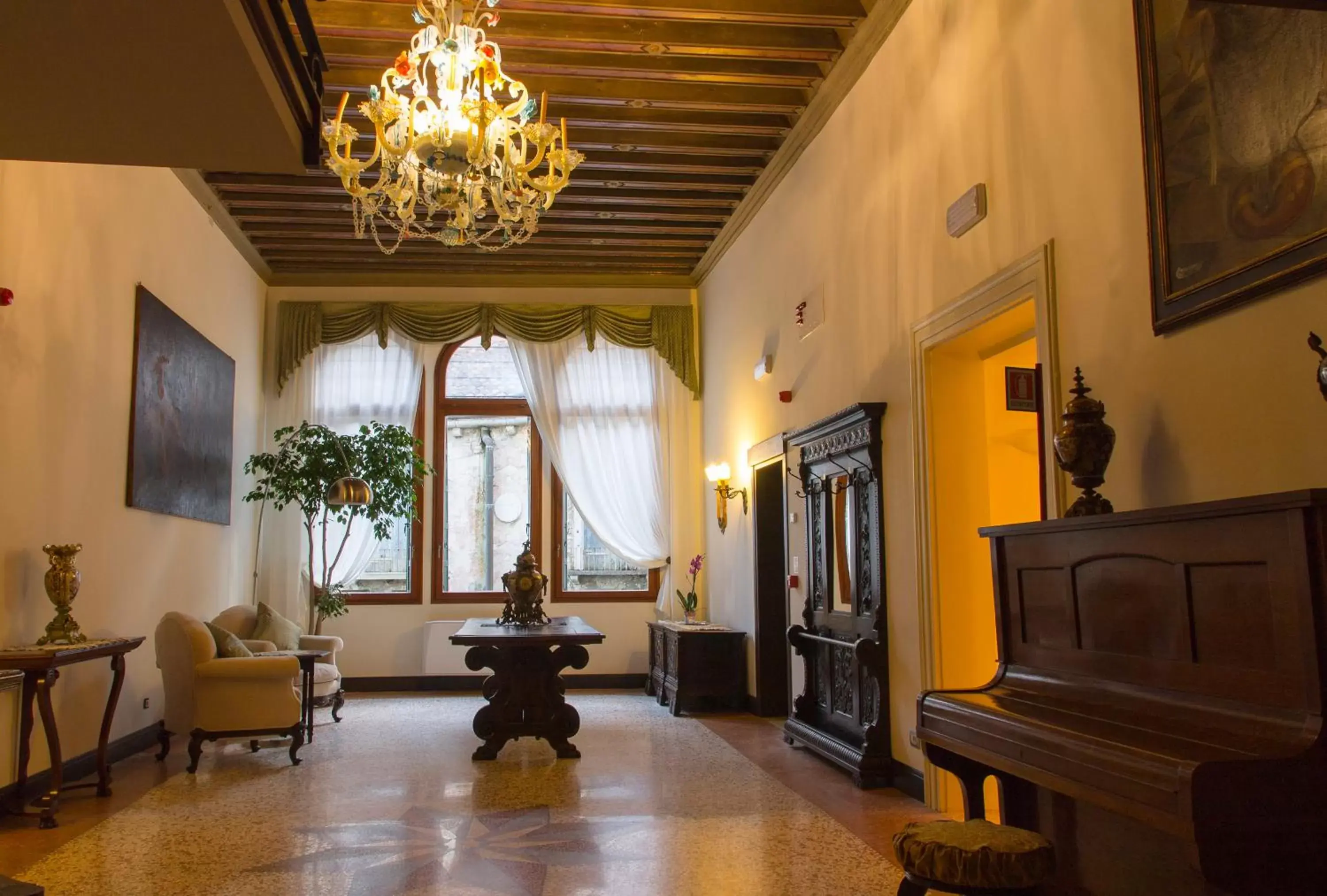 Decorative detail, Seating Area in Hotel Sant'Antonin