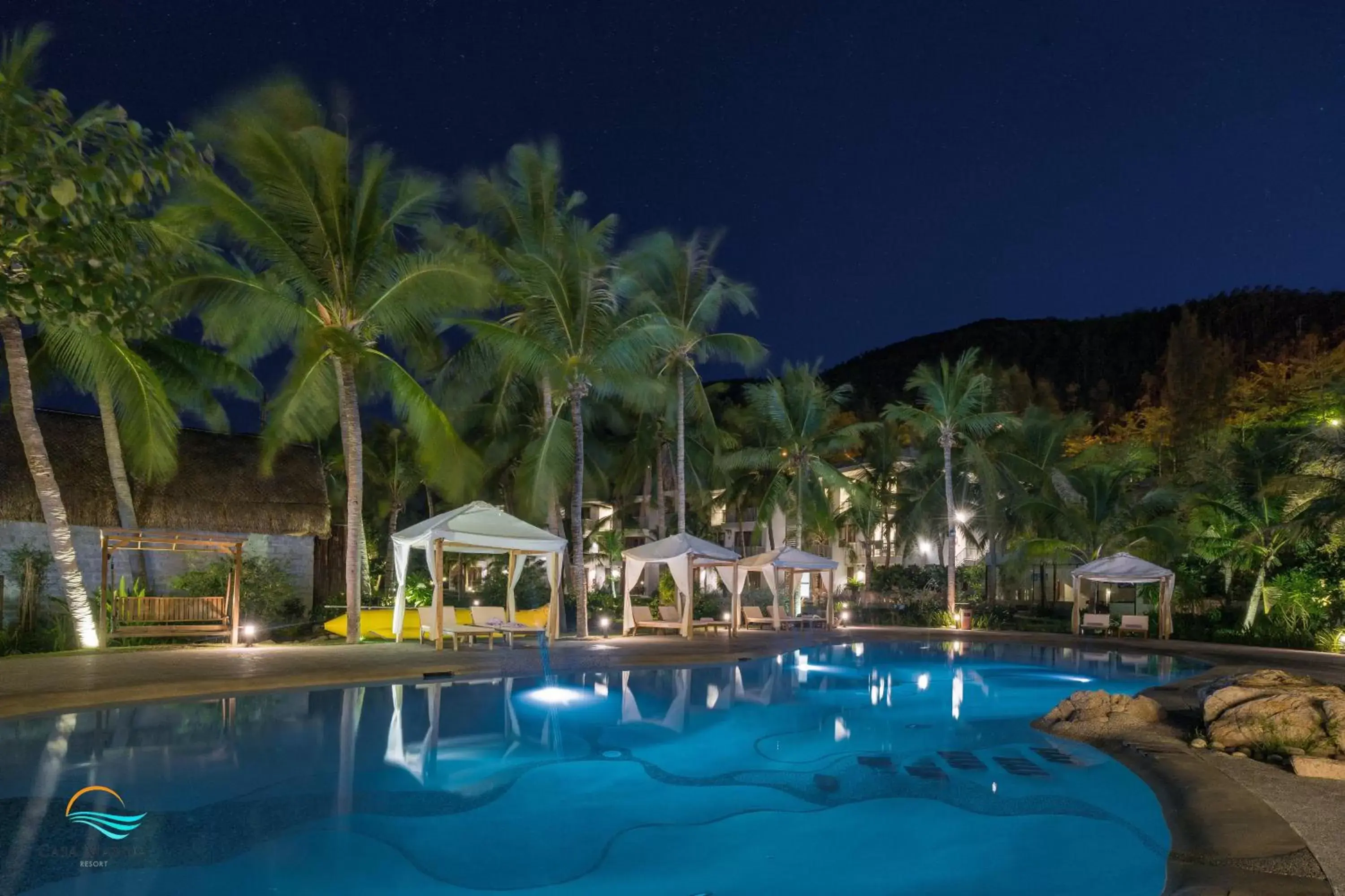 Garden, Swimming Pool in Casa Marina Resort