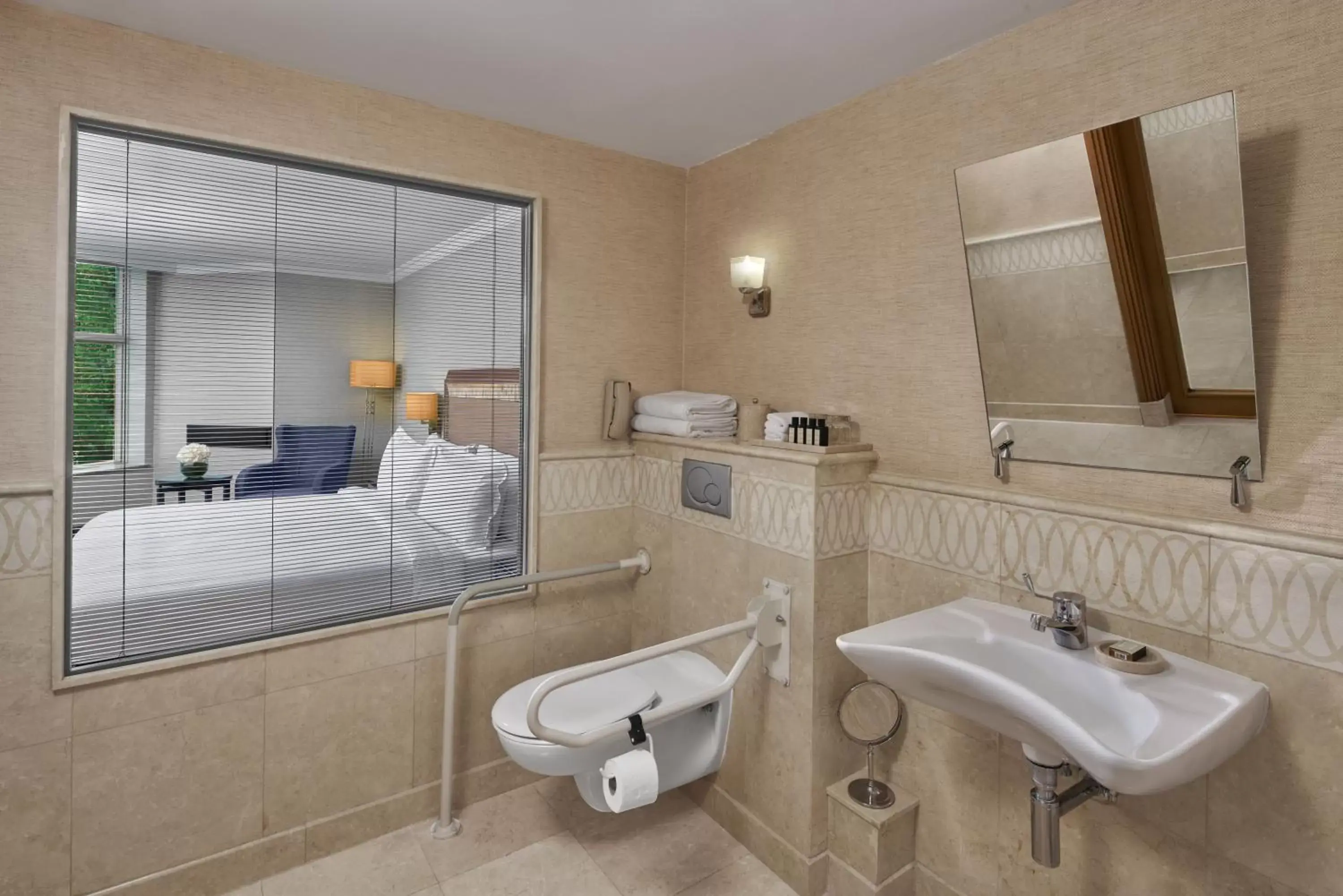 Superior Twin Room with City View in Divan Ankara Superior Twin Room with City View in Divan Ankara