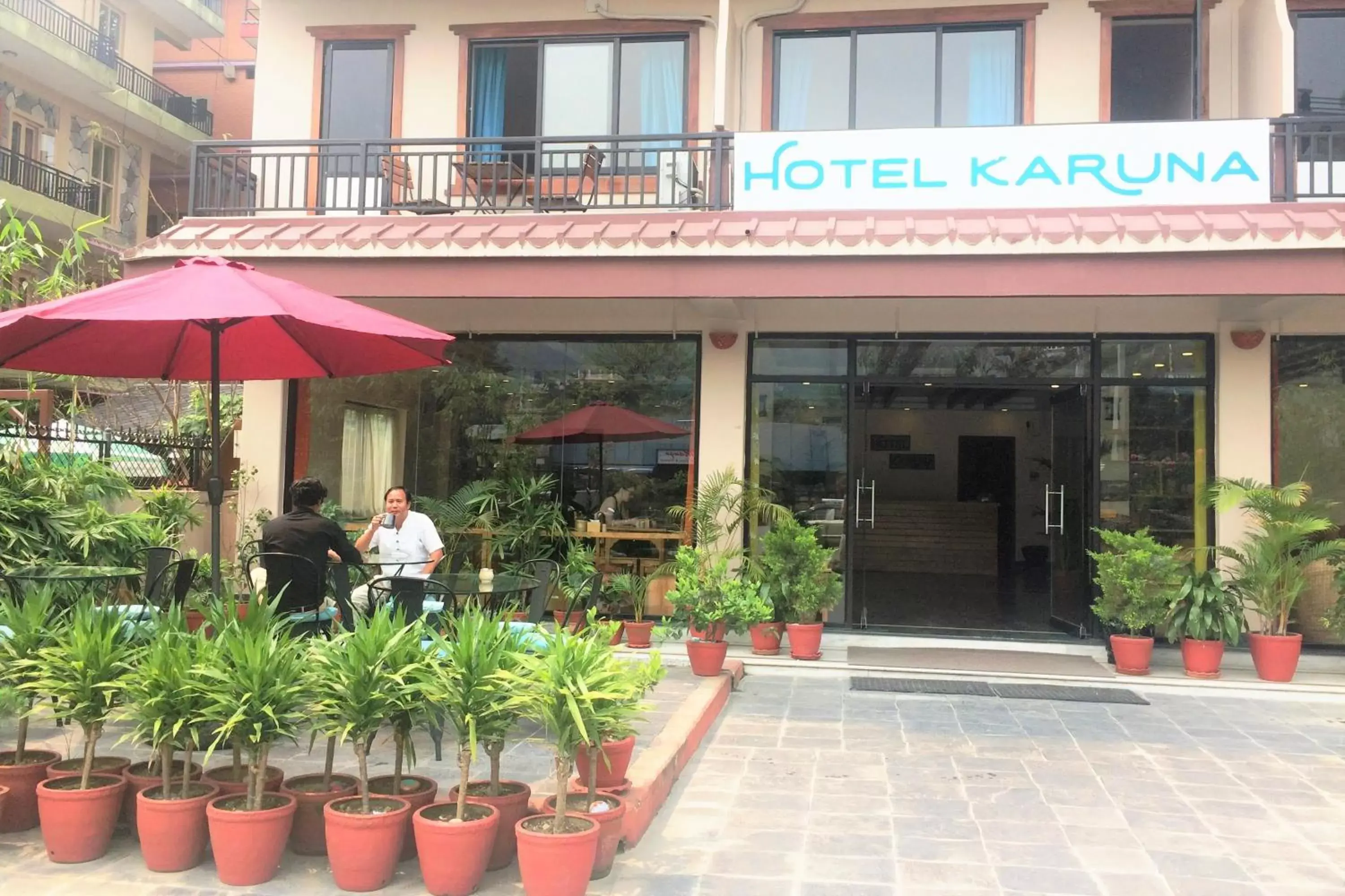 Facade/entrance in Hotel Karuna
