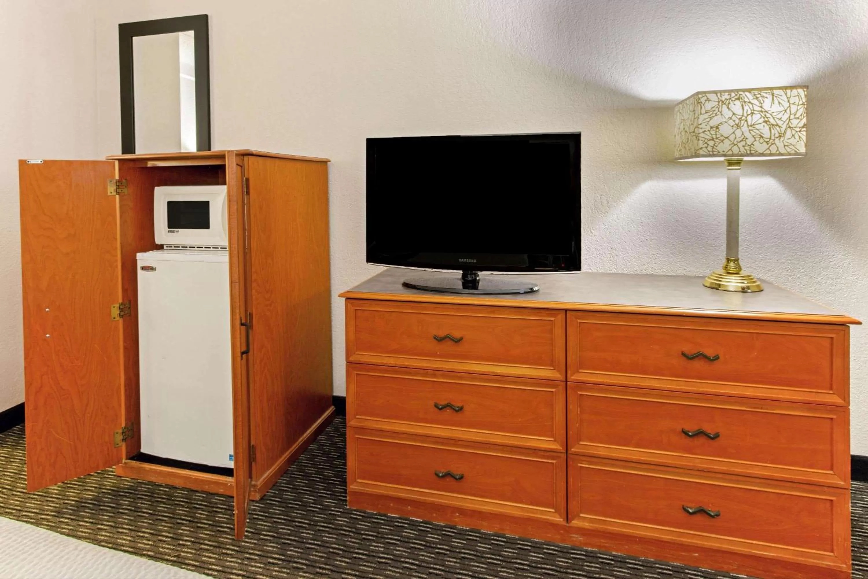 Photo of the whole room in La Quinta Inn by Wyndham Santa Fe