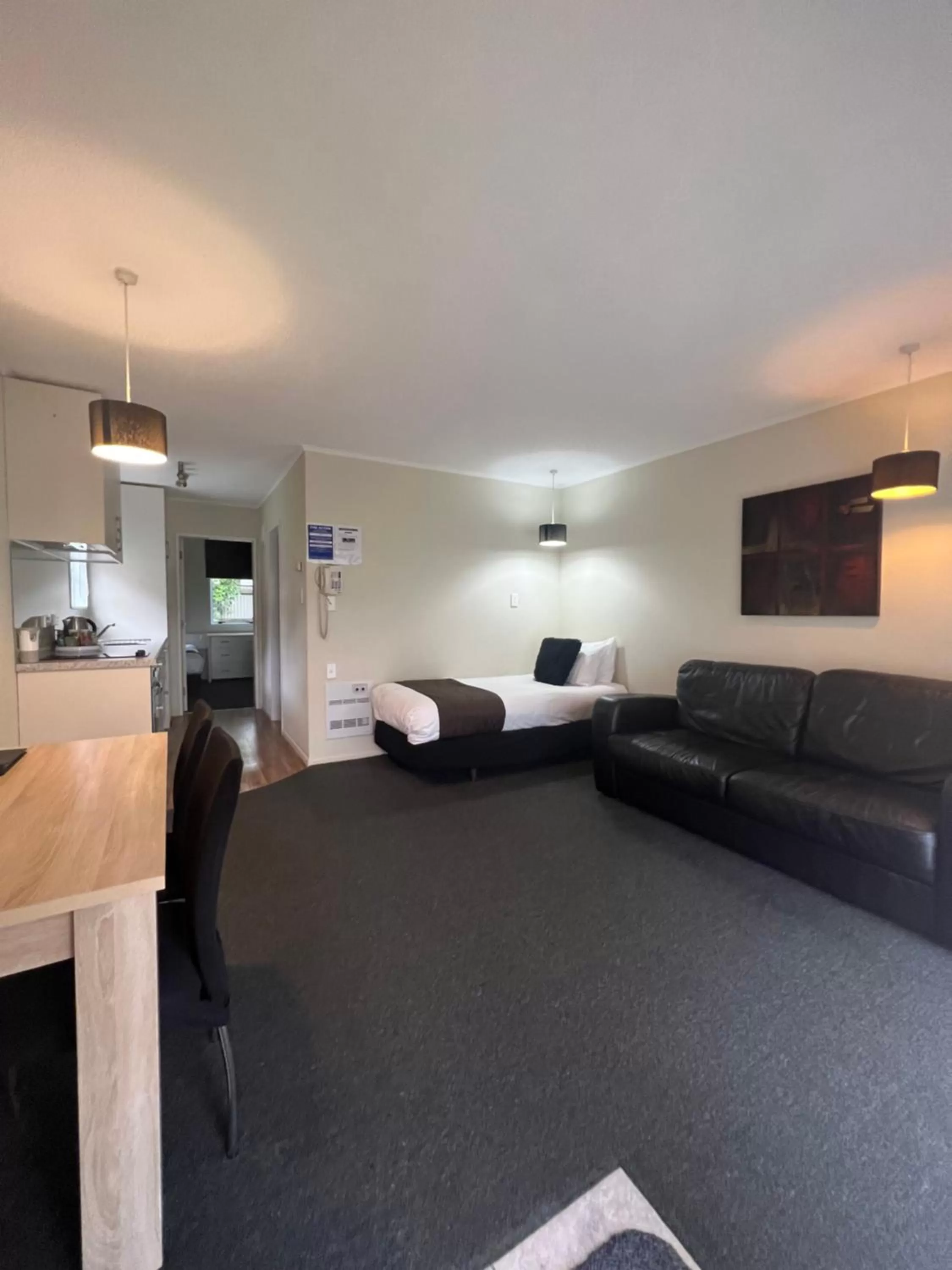 Living room in ASURE Green Gables Motel