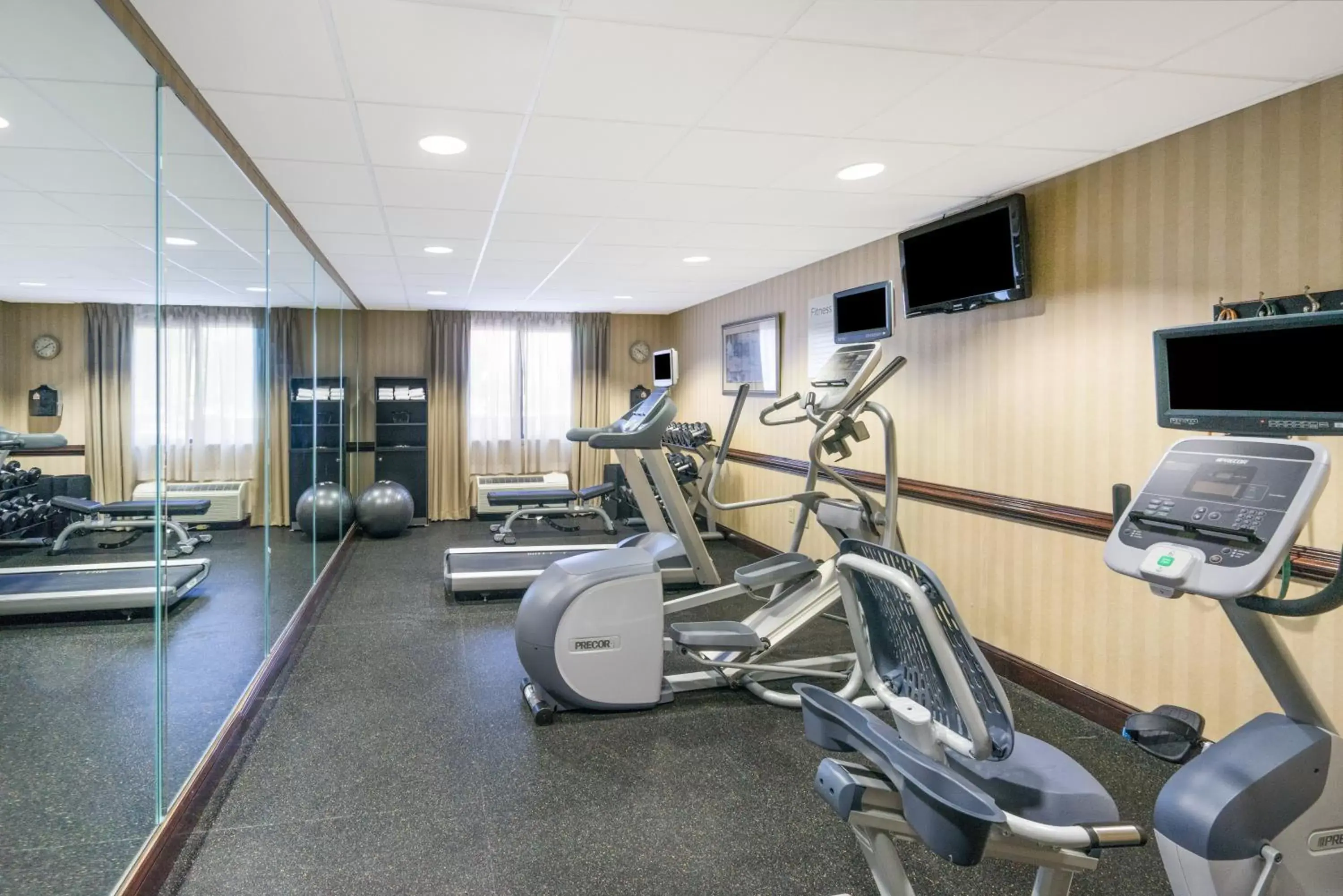 Fitness centre/facilities, Fitness Center/Facilities in Holiday Inn Express Hotel & Suites- Gadsden, an IHG Hotel