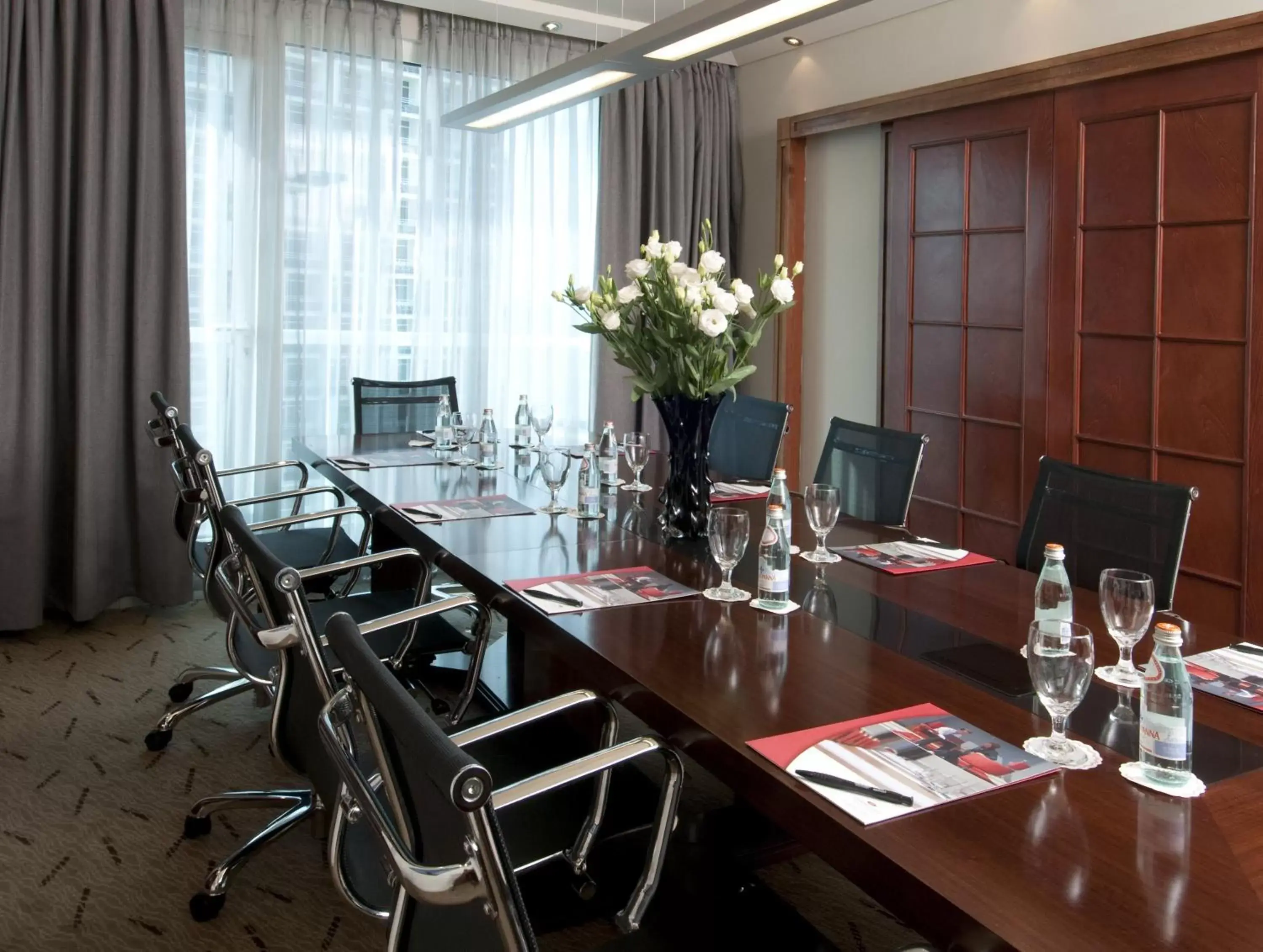 Meeting/conference room in Crowne Plaza Tel Aviv Beach, an IHG Hotel