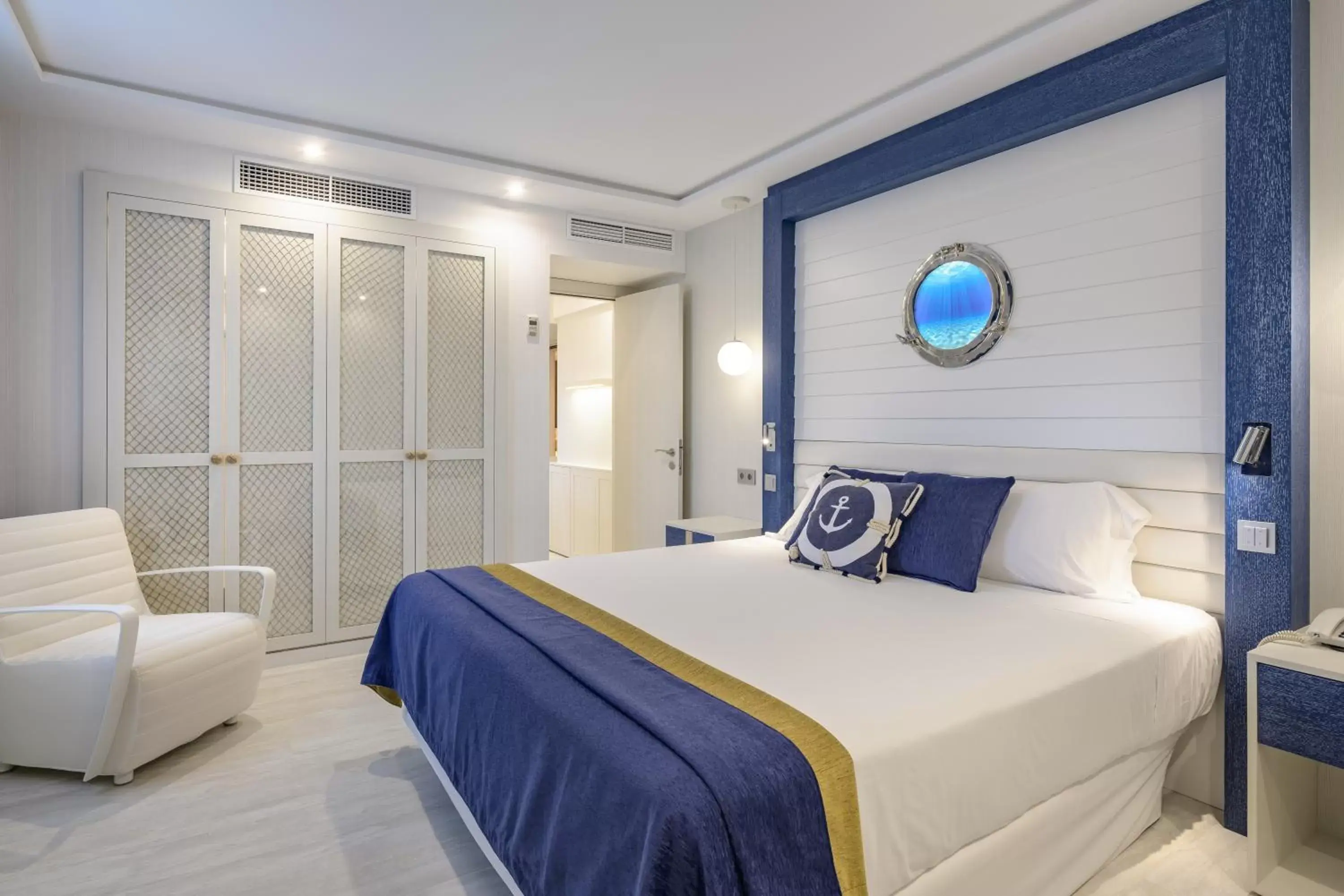 Photo of the whole room, Bed in Santemar Photo of the whole room, Bed in Santemar