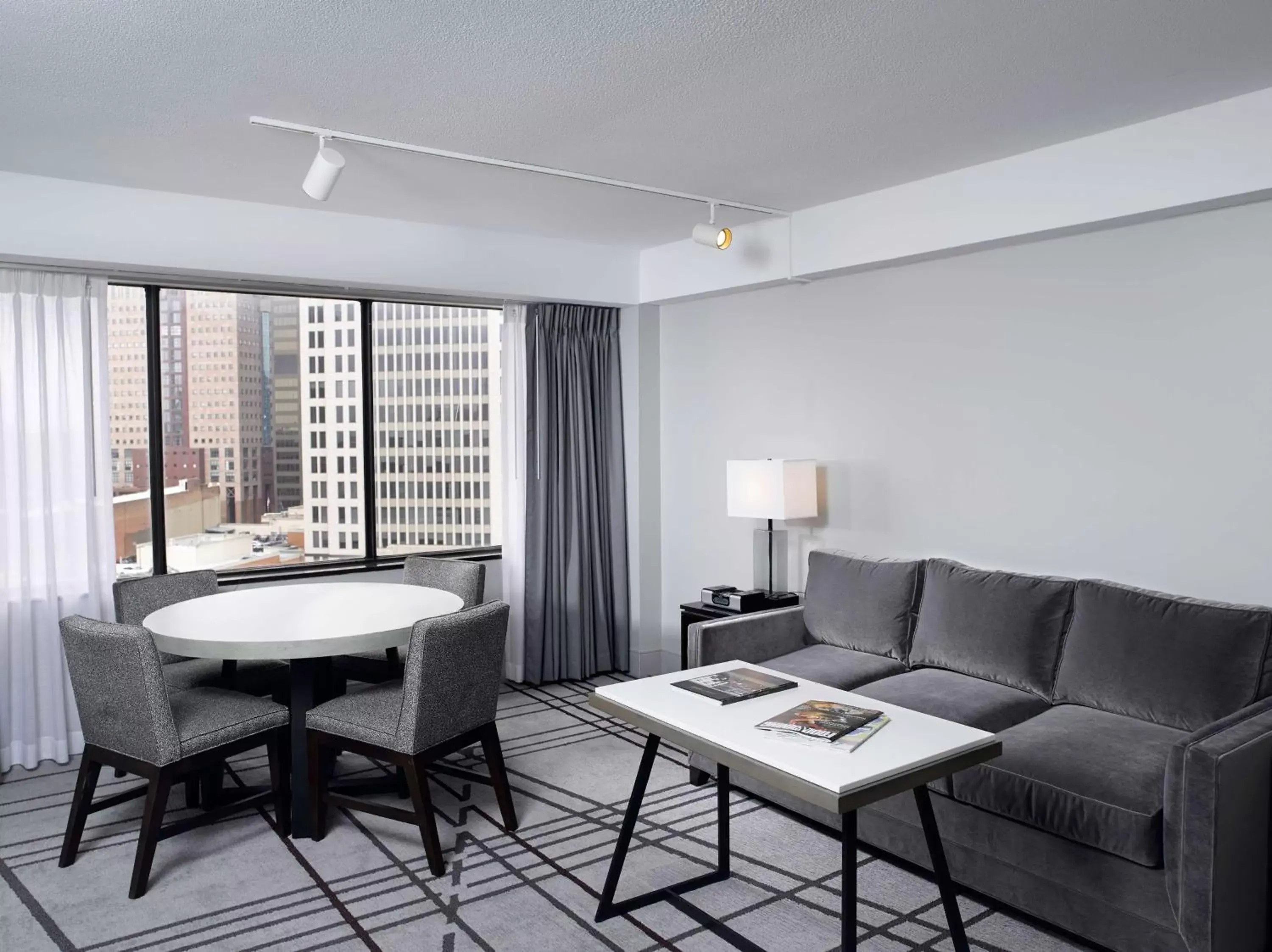 Photo of the whole room, Seating Area in Hyatt Regency Louisville