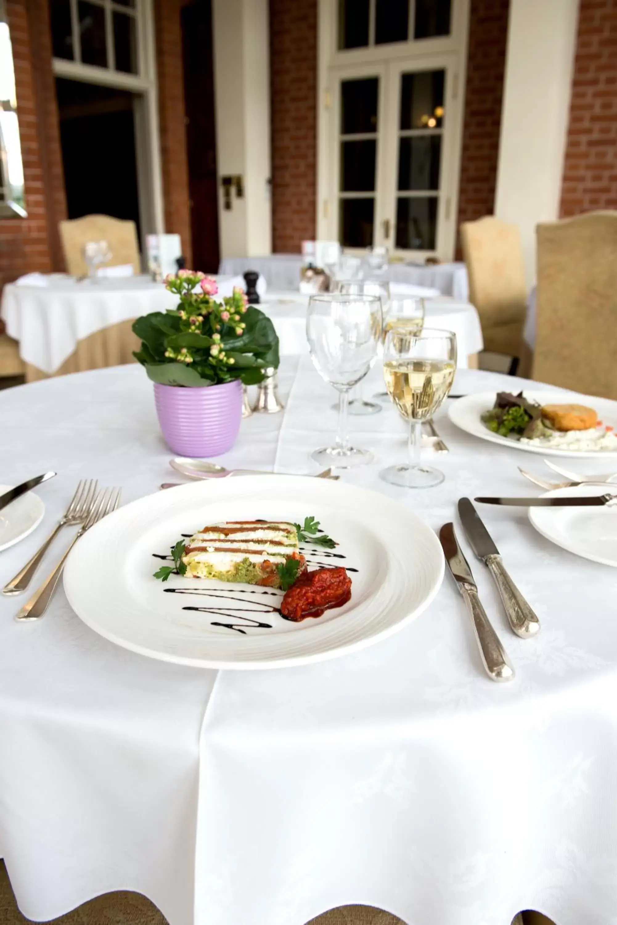 Restaurant/Places to Eat in Dovecliff Hall Hotel
