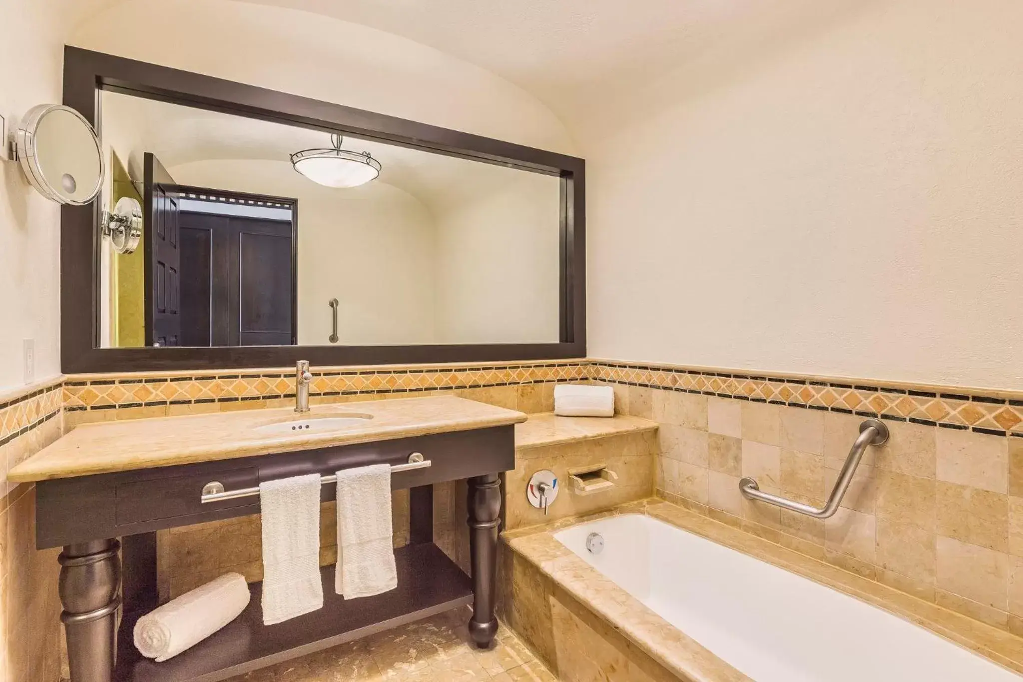 Photo of the whole room, Bathroom in Grand Fiesta Americana Los Cabos All Inclusive Golf & Spa