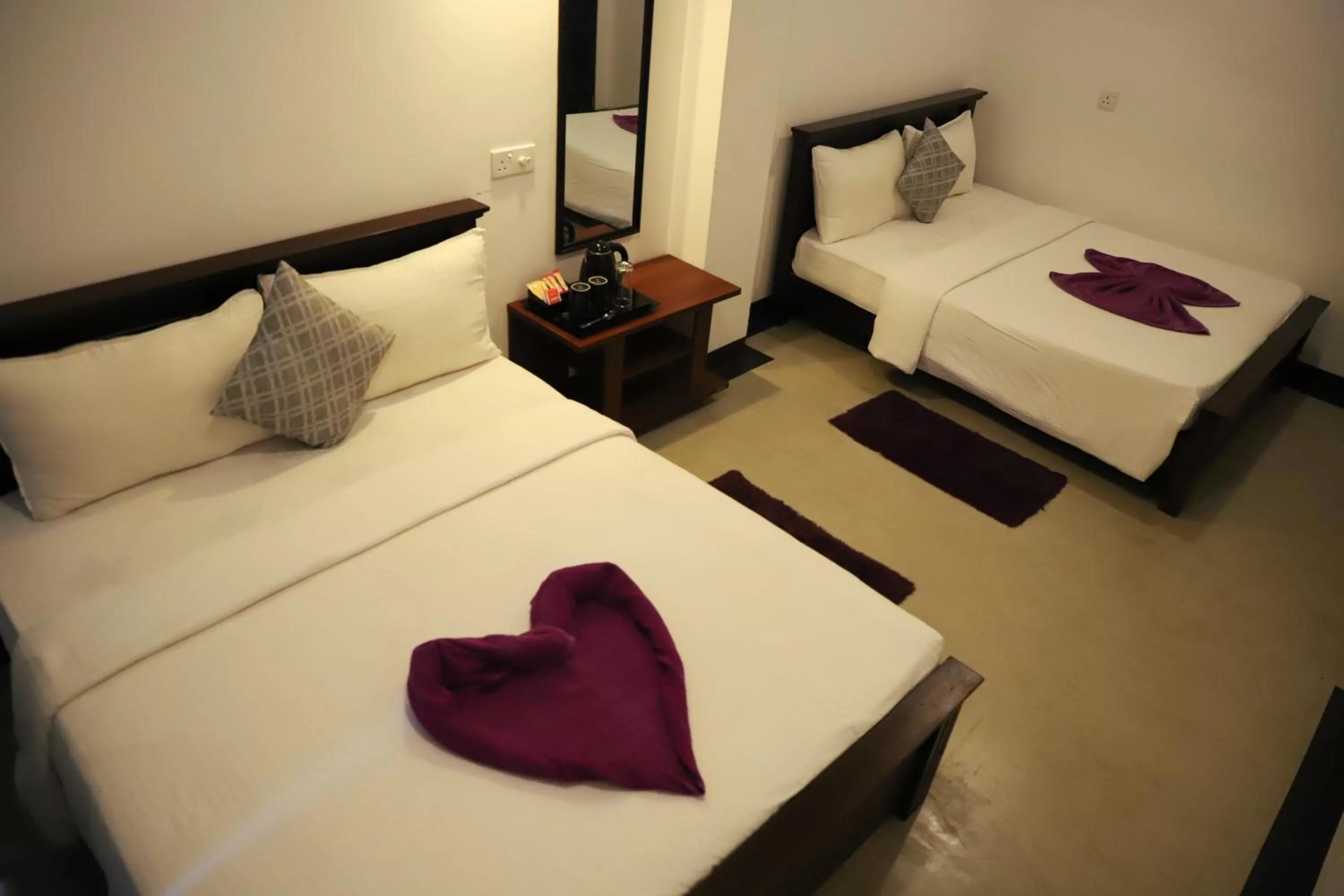 Bedroom, Bed in 4 Aces Ella