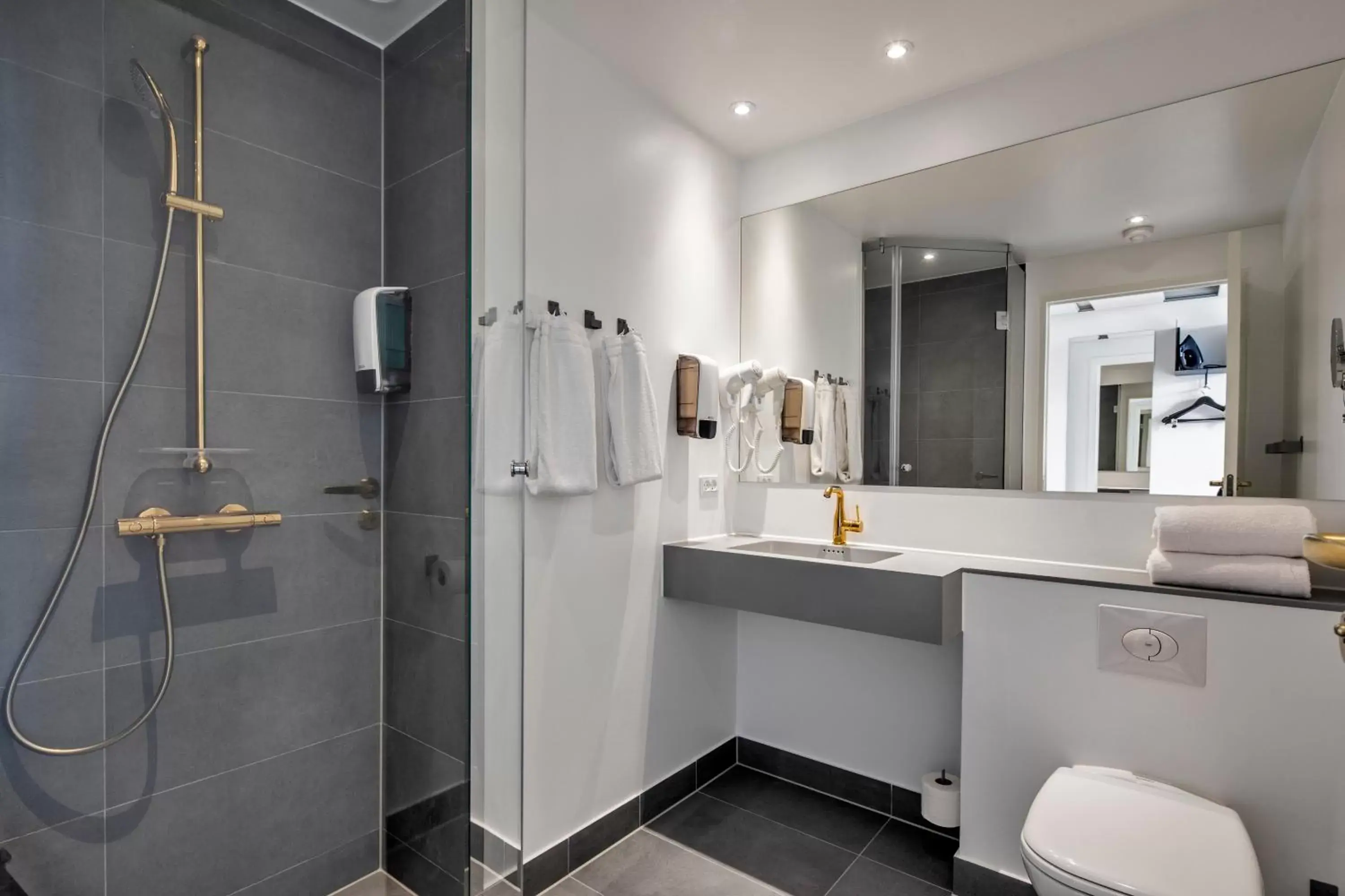 Shower, Bathroom in KOMPAS Hotel Aalborg