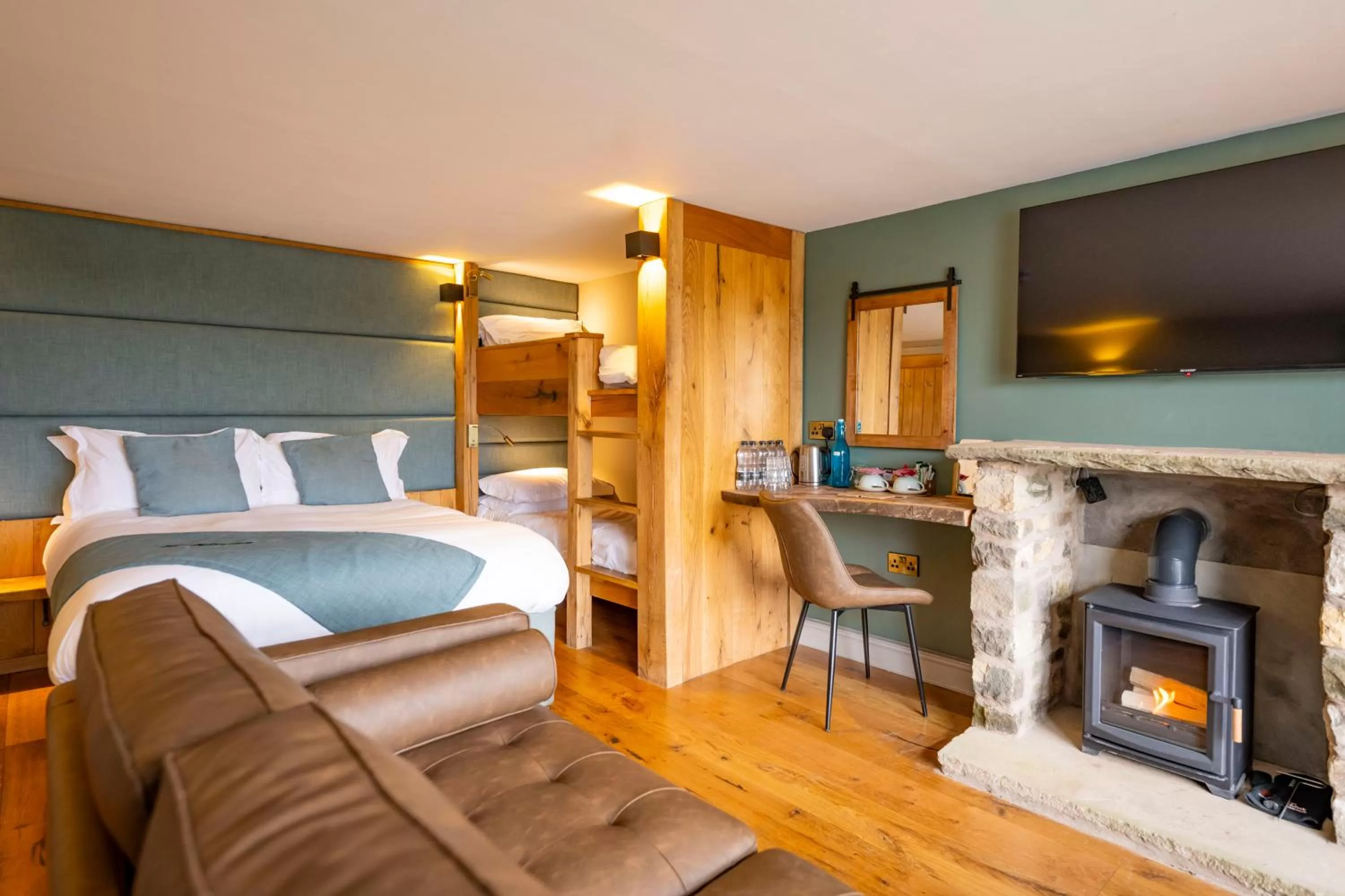 TV and multimedia, Bed in The Tan Hill Inn