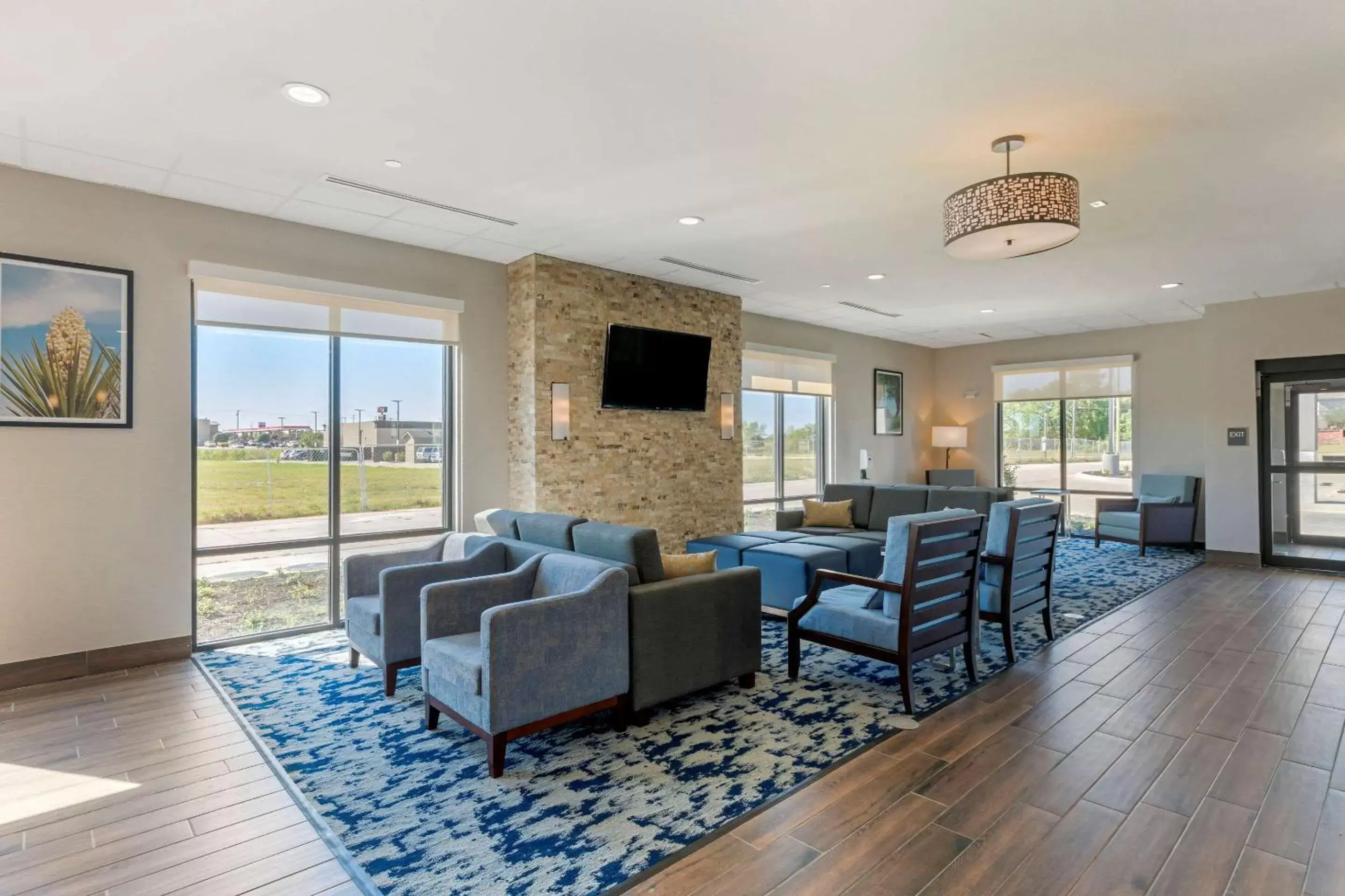 Lobby or reception, Seating Area in Comfort Inn & Suites Balch Springs - SE Dallas