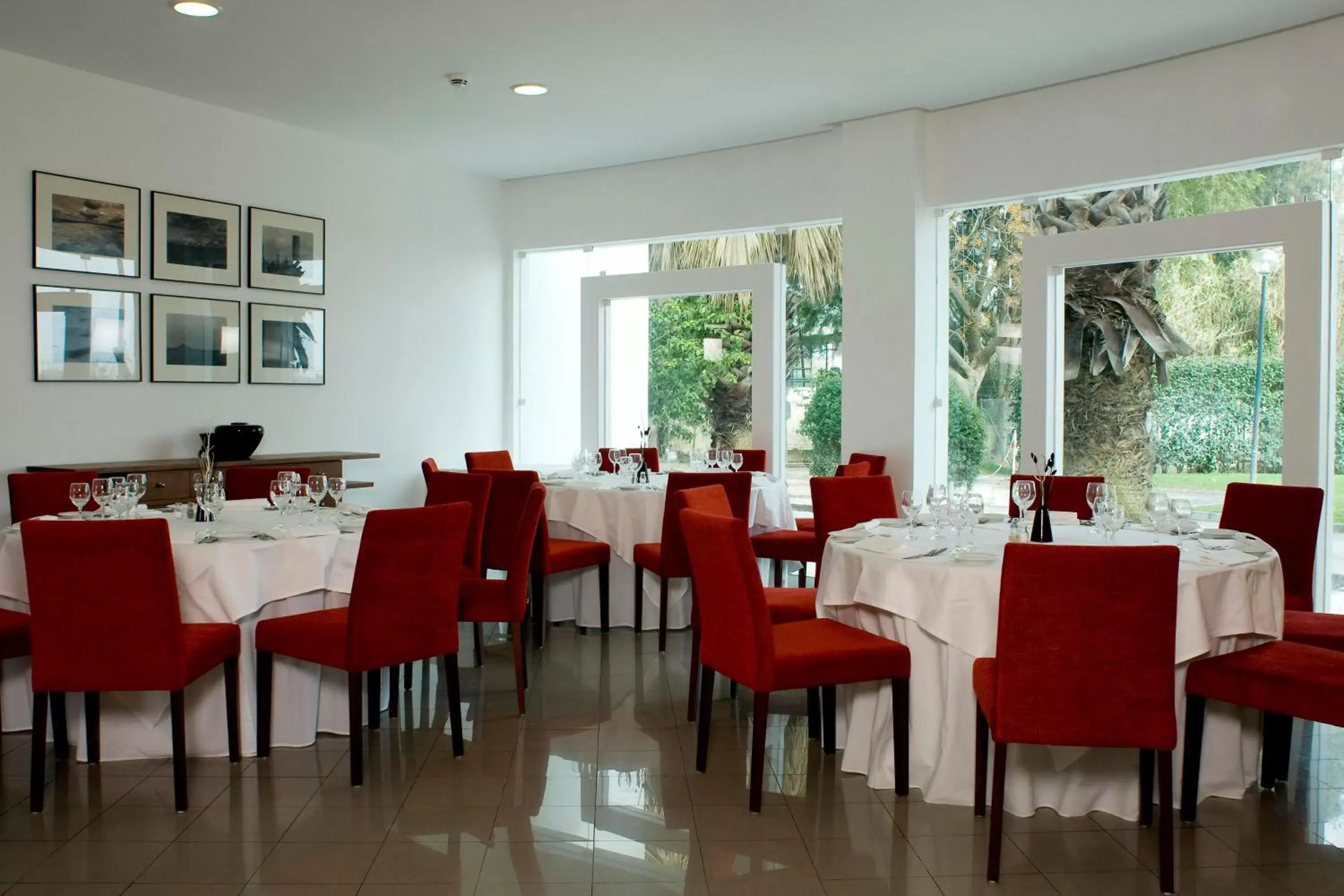 Restaurant/Places to Eat in Leziria Parque Hotel