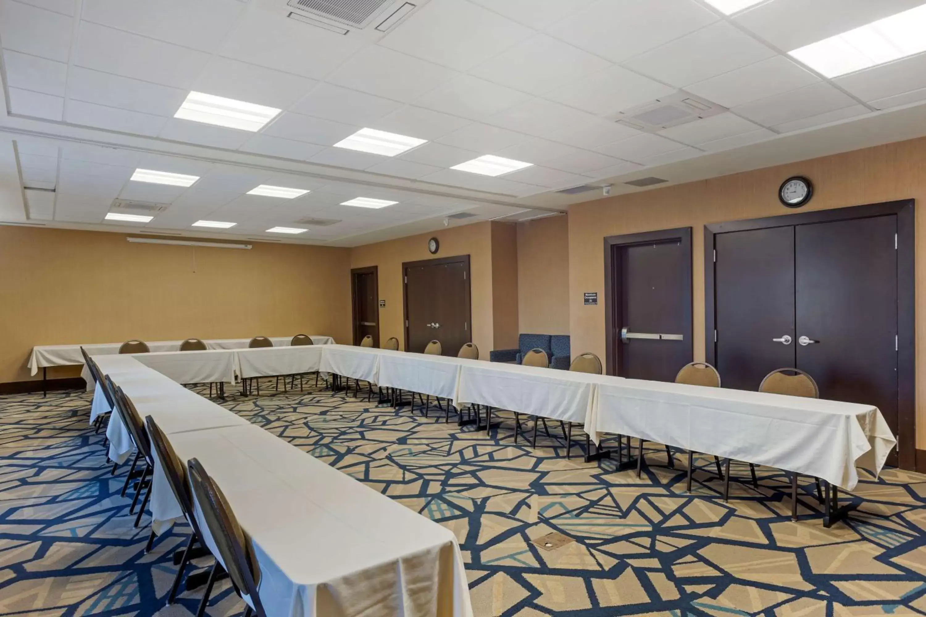 Meeting/conference room in Best Western PLUS University Park Inn & Suites
