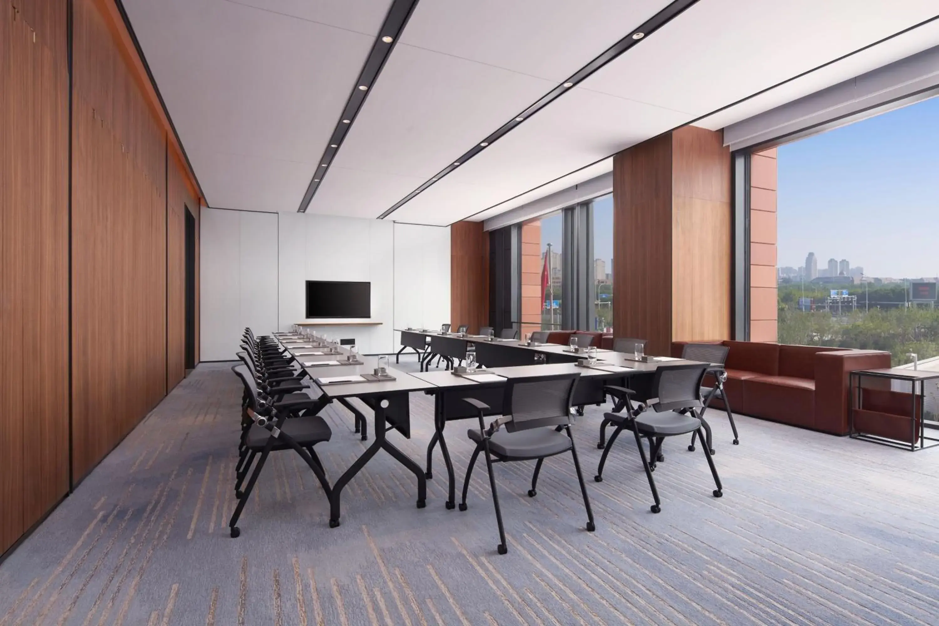 Meeting/conference room in Four Points by Sheraton Tianjin National Convention and Exhibition Center