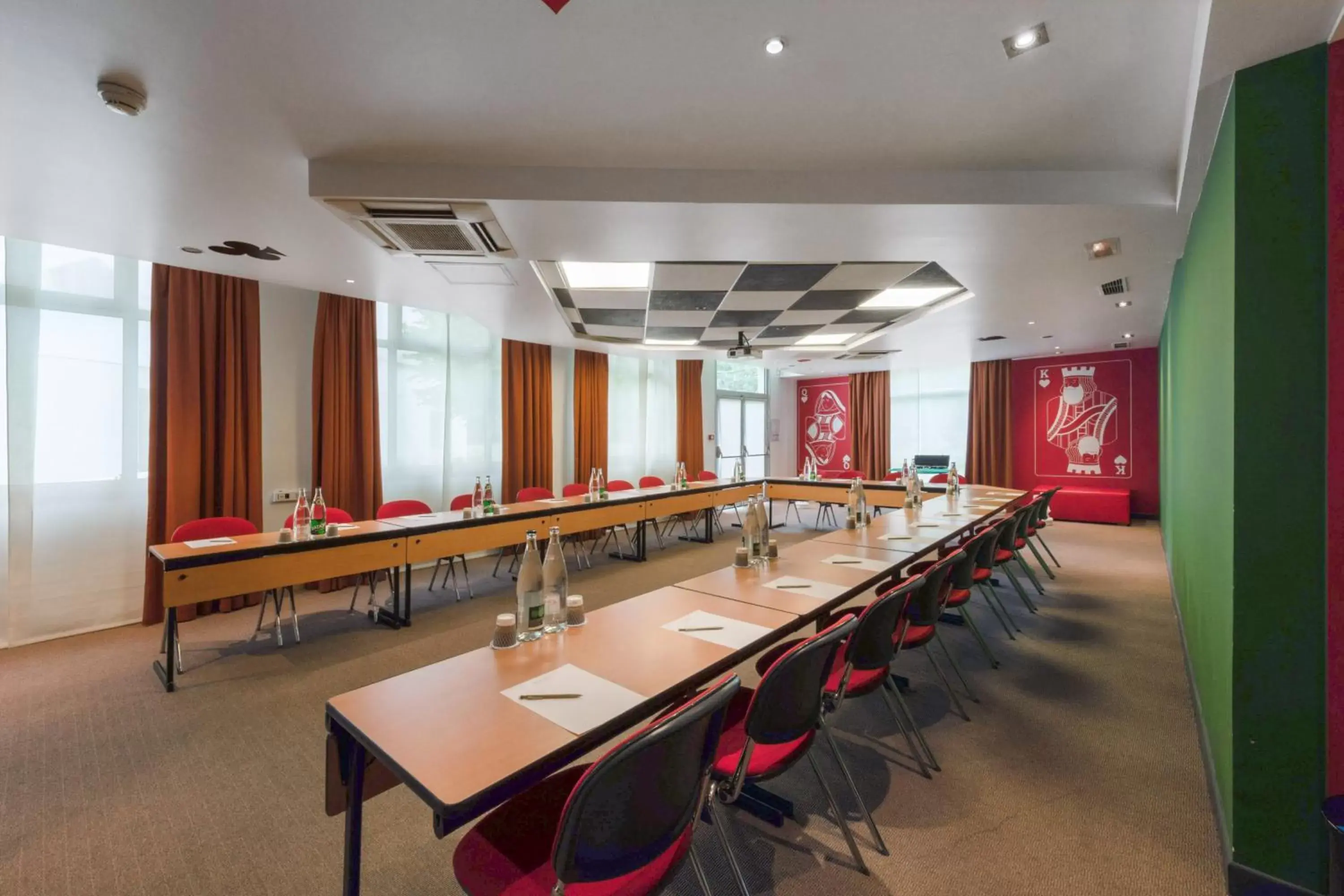 Meeting/conference room in Mercure Paris Roissy CDG