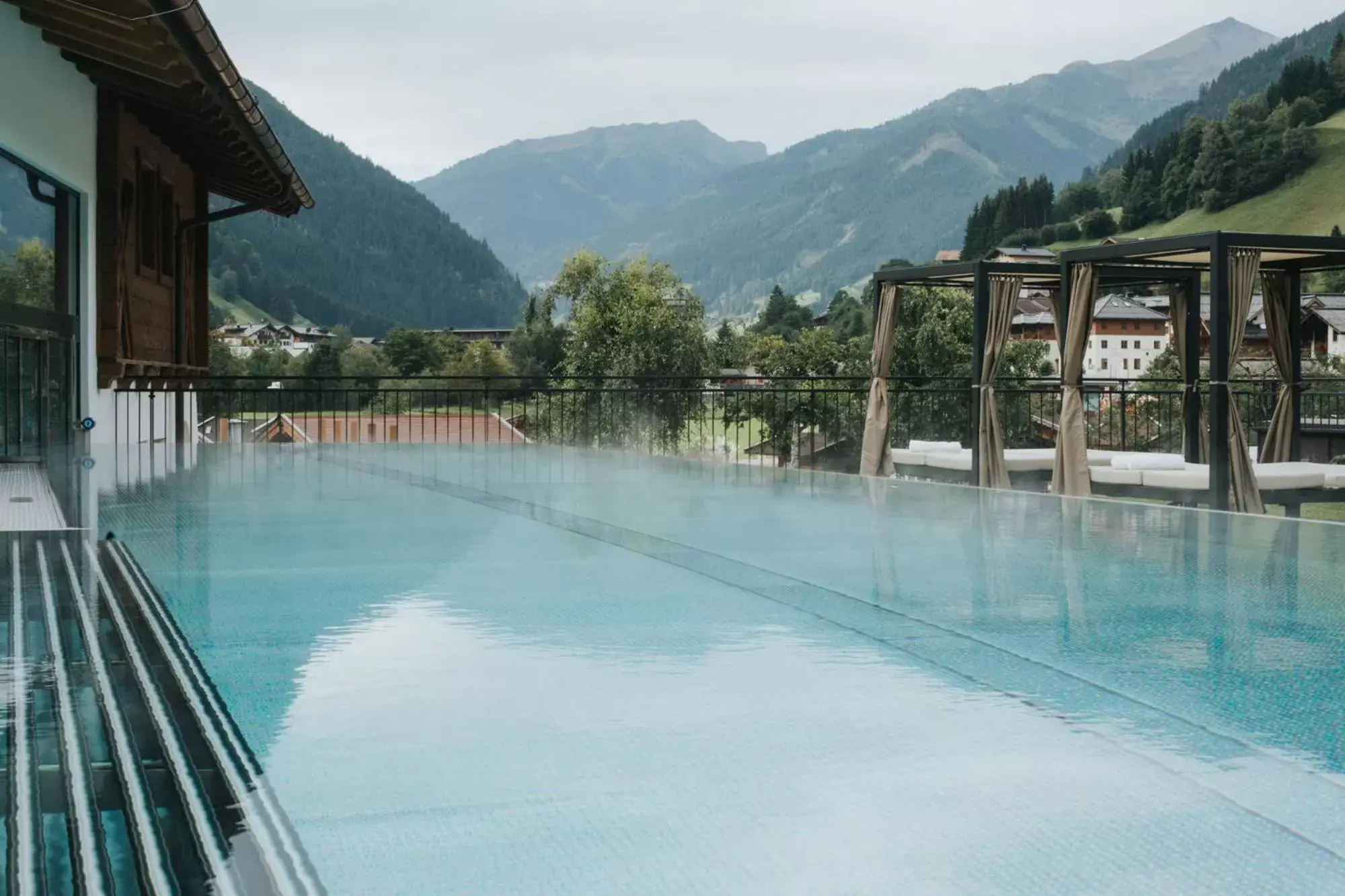 Swimming Pool in Hotel Tauernhof