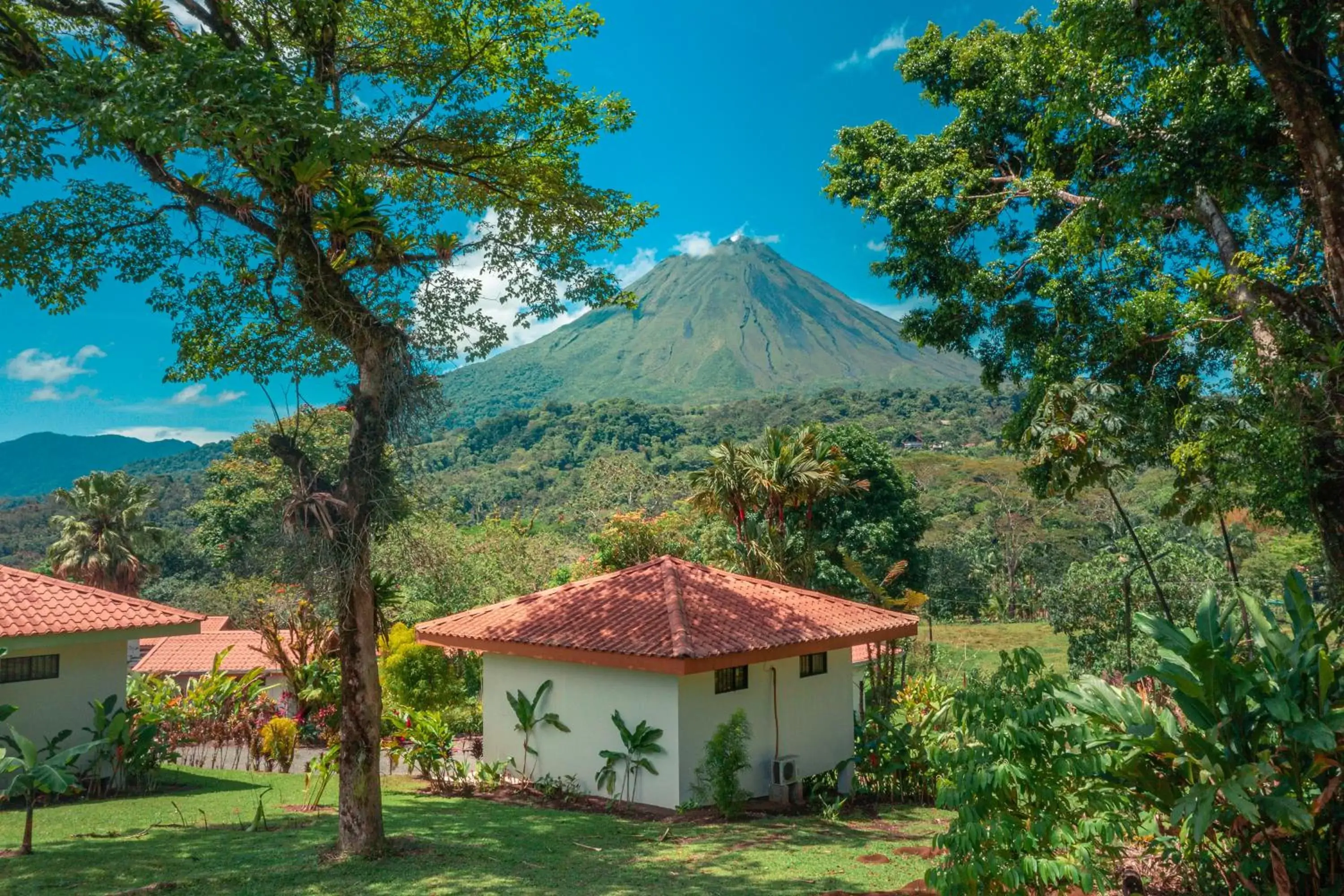 View (from property/room), Mountain View in Miradas Arenal Hotel & Hotsprings