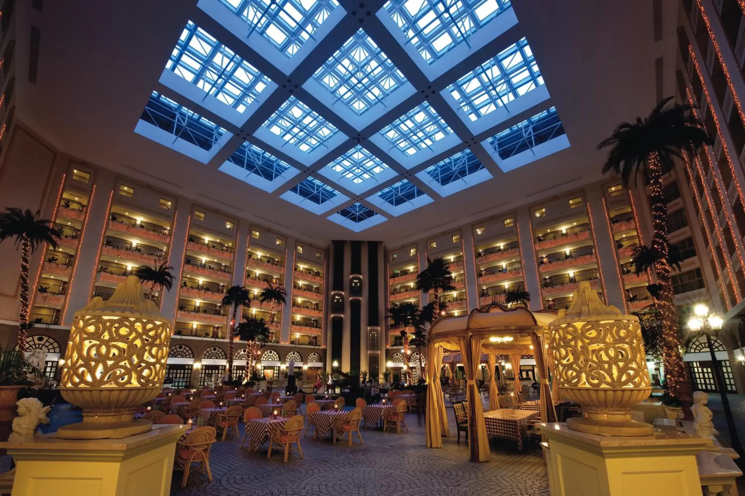 Restaurant/places to eat in Sunworld Dynasty Hotel Beijing Wangfujing