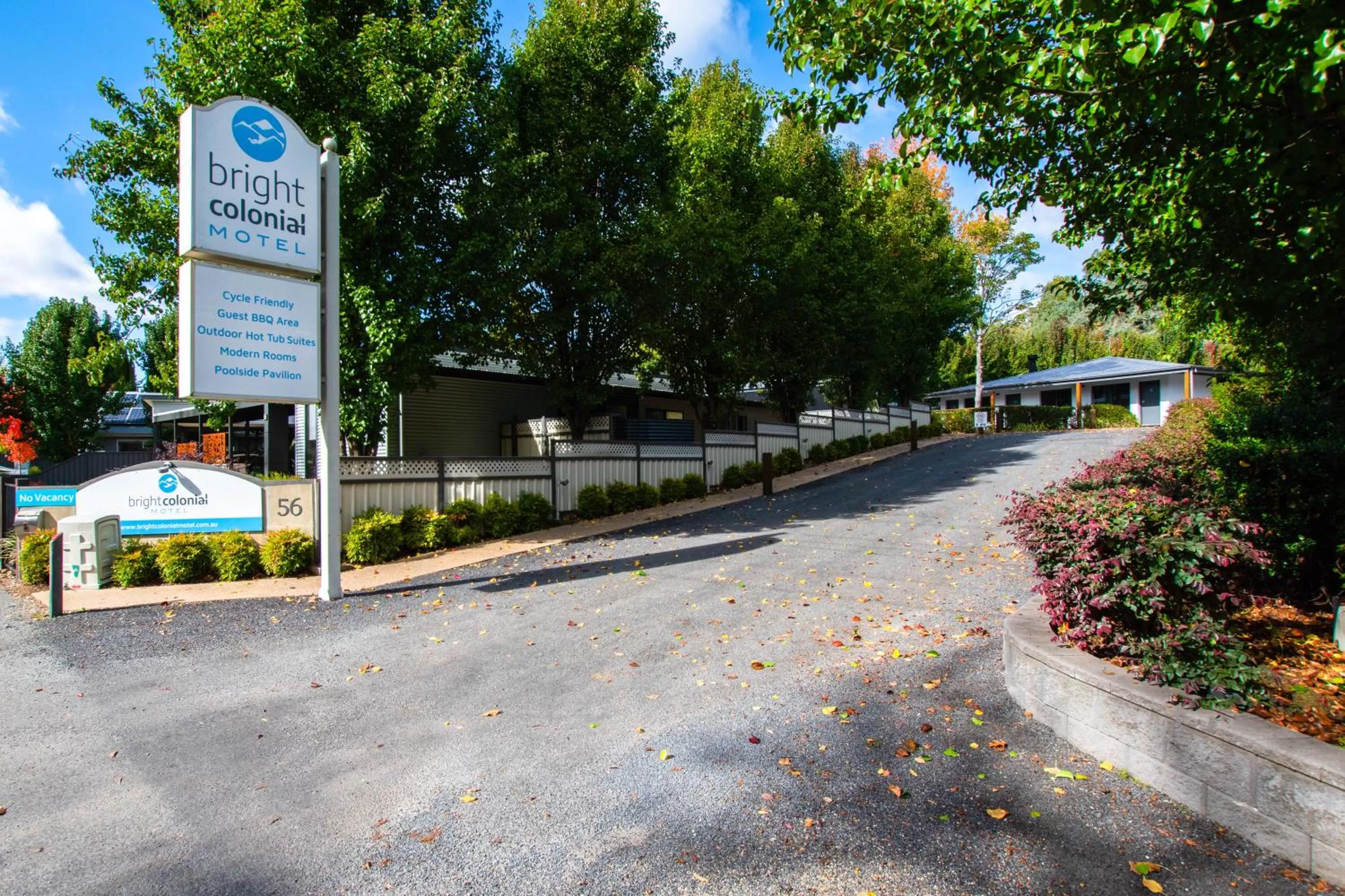Facade/entrance in Bright Colonial Motel