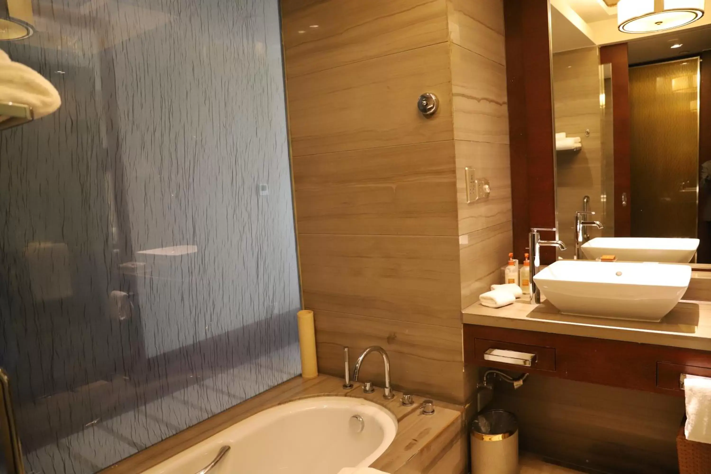 Shower, Bathroom in Crowne Plaza Hefei, an IHG Hotel