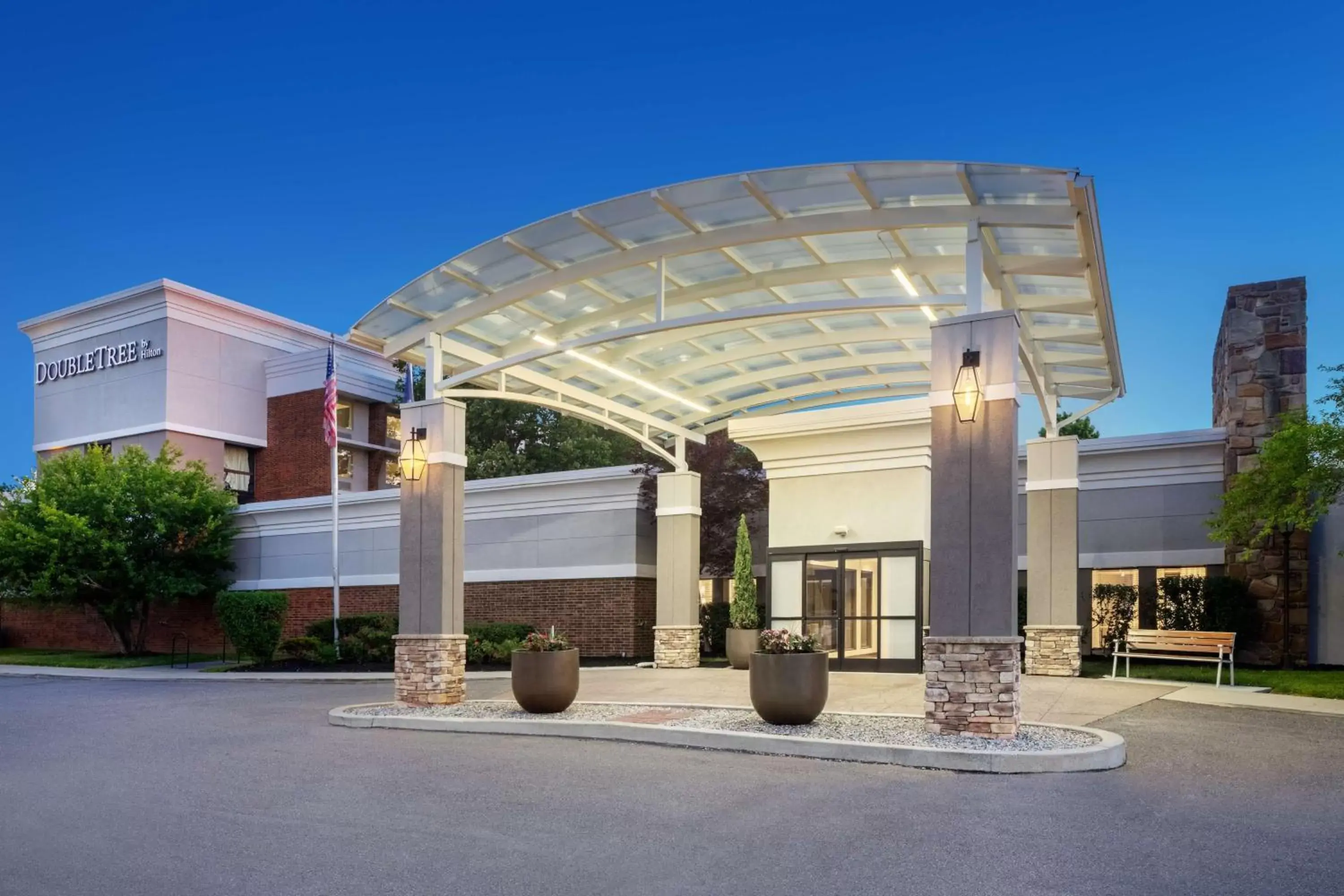 Property building in DoubleTree by Hilton Ann Arbor, MI Property building in DoubleTree by Hilton Ann Arbor, MI