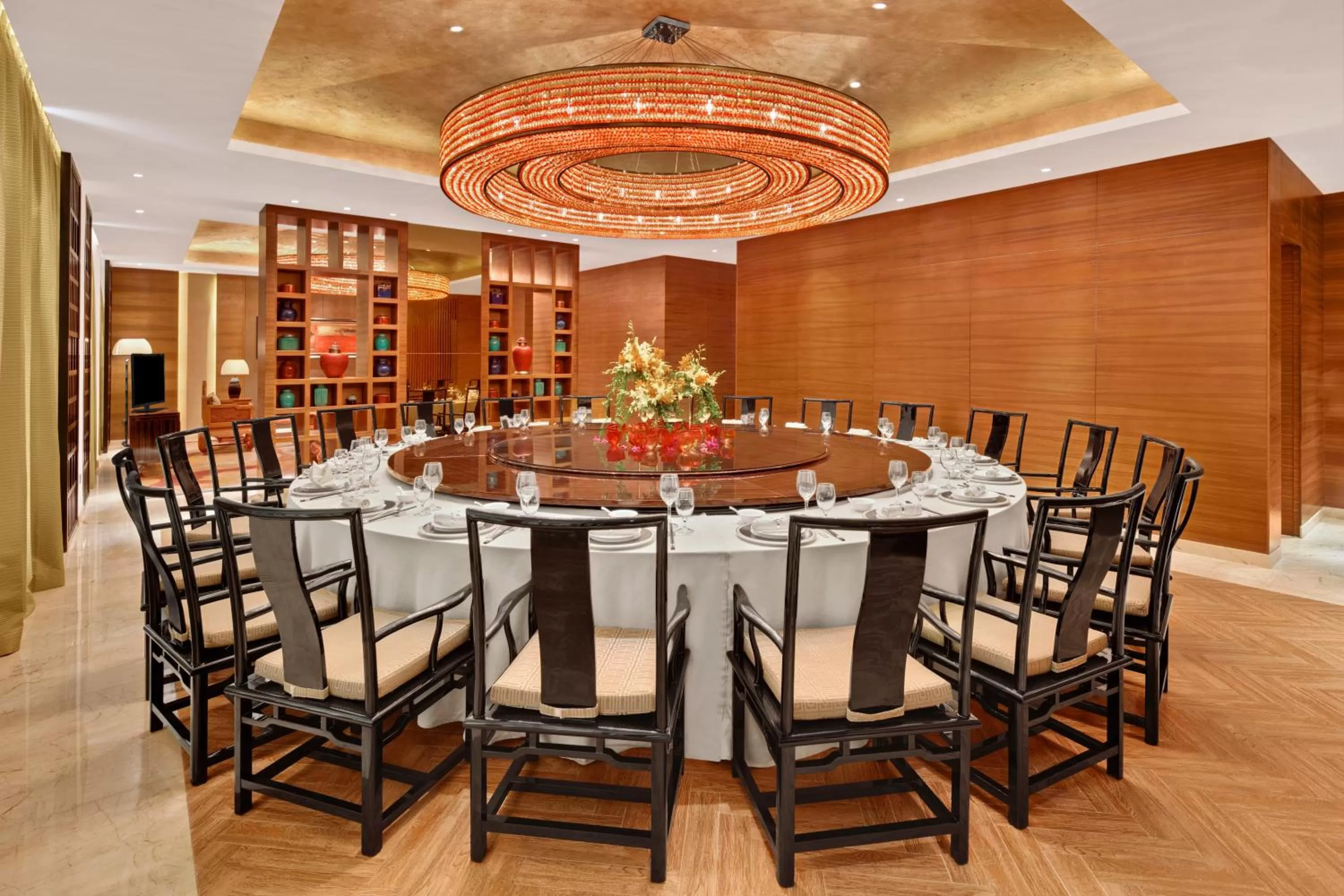 Restaurant/places to eat in Crowne Plaza Sanya City Center by IHG