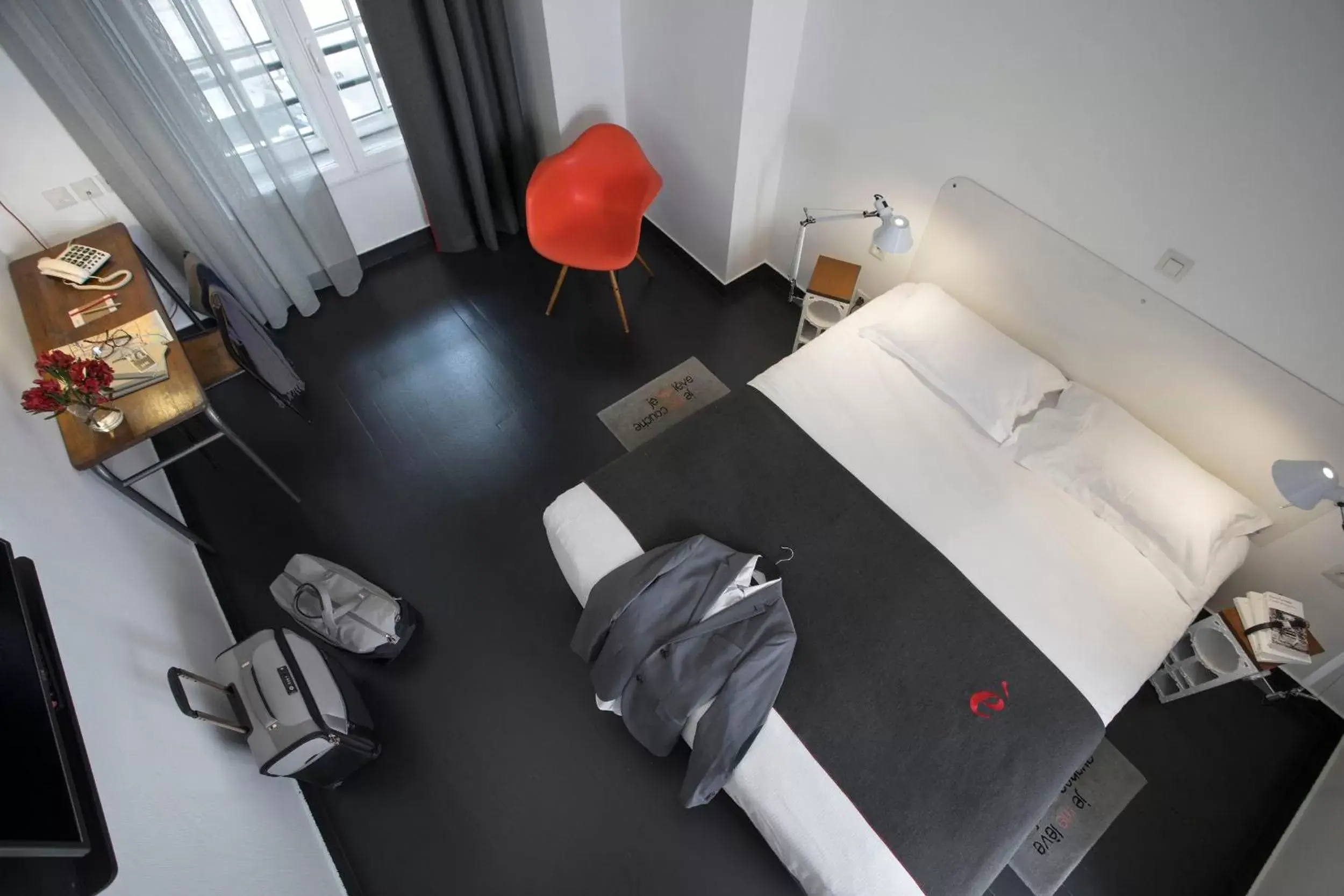 Photo of the whole room, Bed in Collège Hôtel