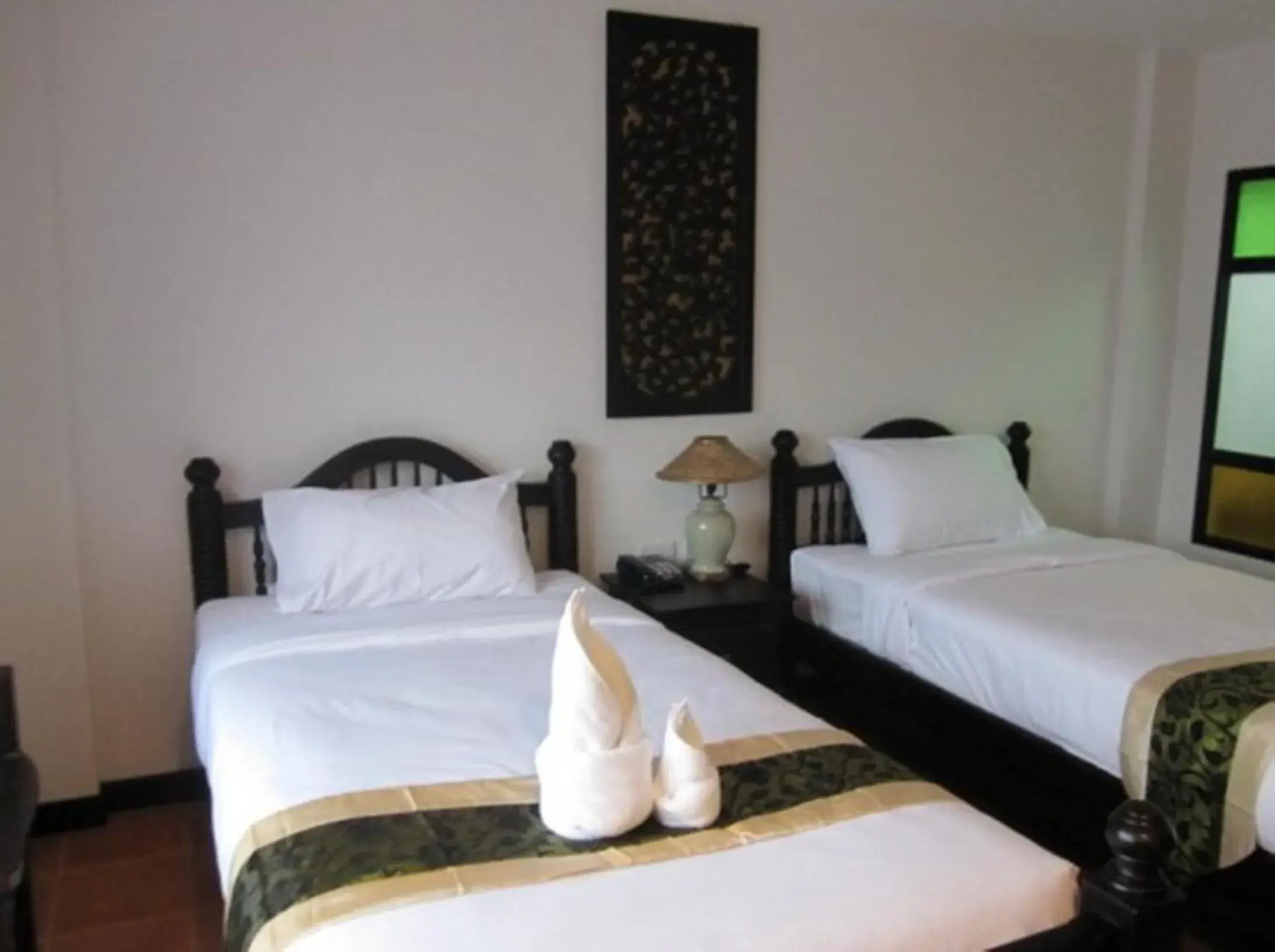 Photo of the whole room, Bed in Wangburapa Grand Hotel