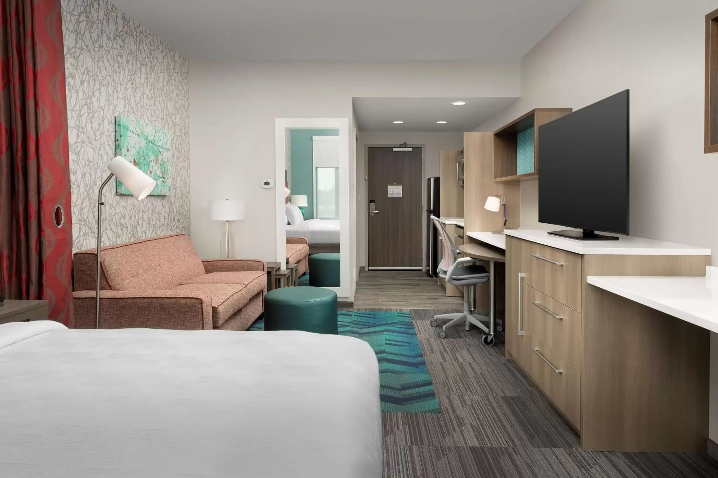 Bedroom, TV/Entertainment Center in Home2 Suites By Hilton Columbus Polaris