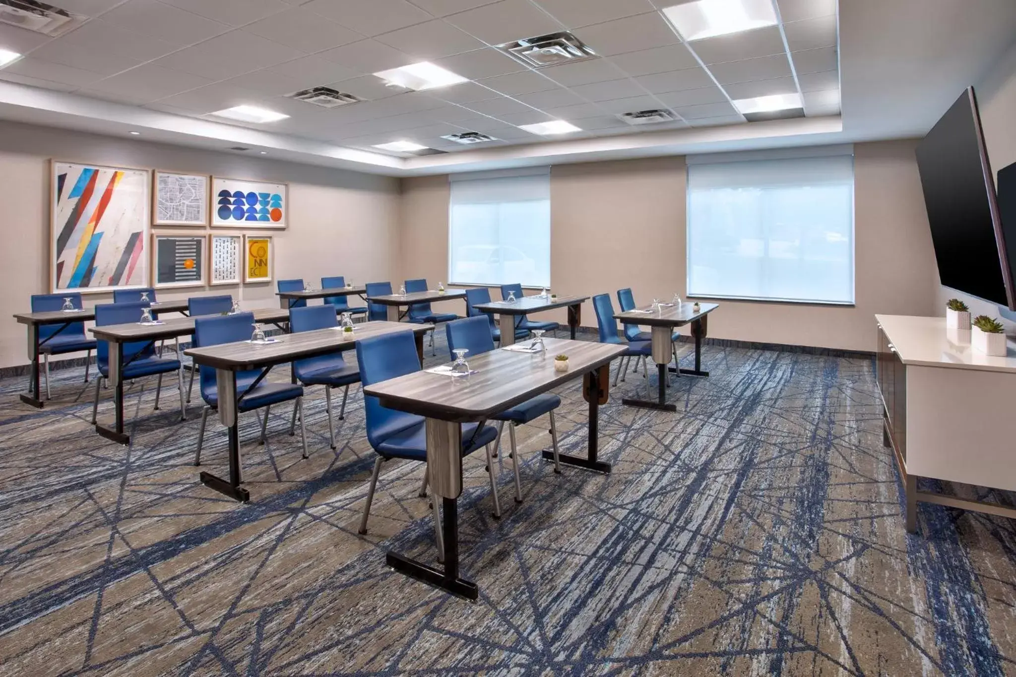 Meeting/conference room in Holiday Inn Express Kingston Central, an IHG Hotel