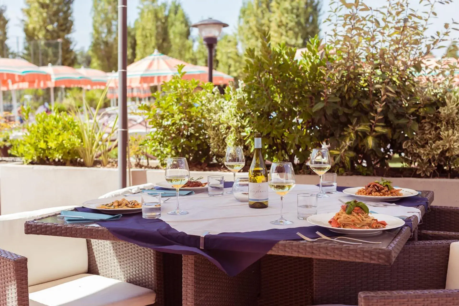 Restaurant/Places to Eat in Villaggio Mare Si