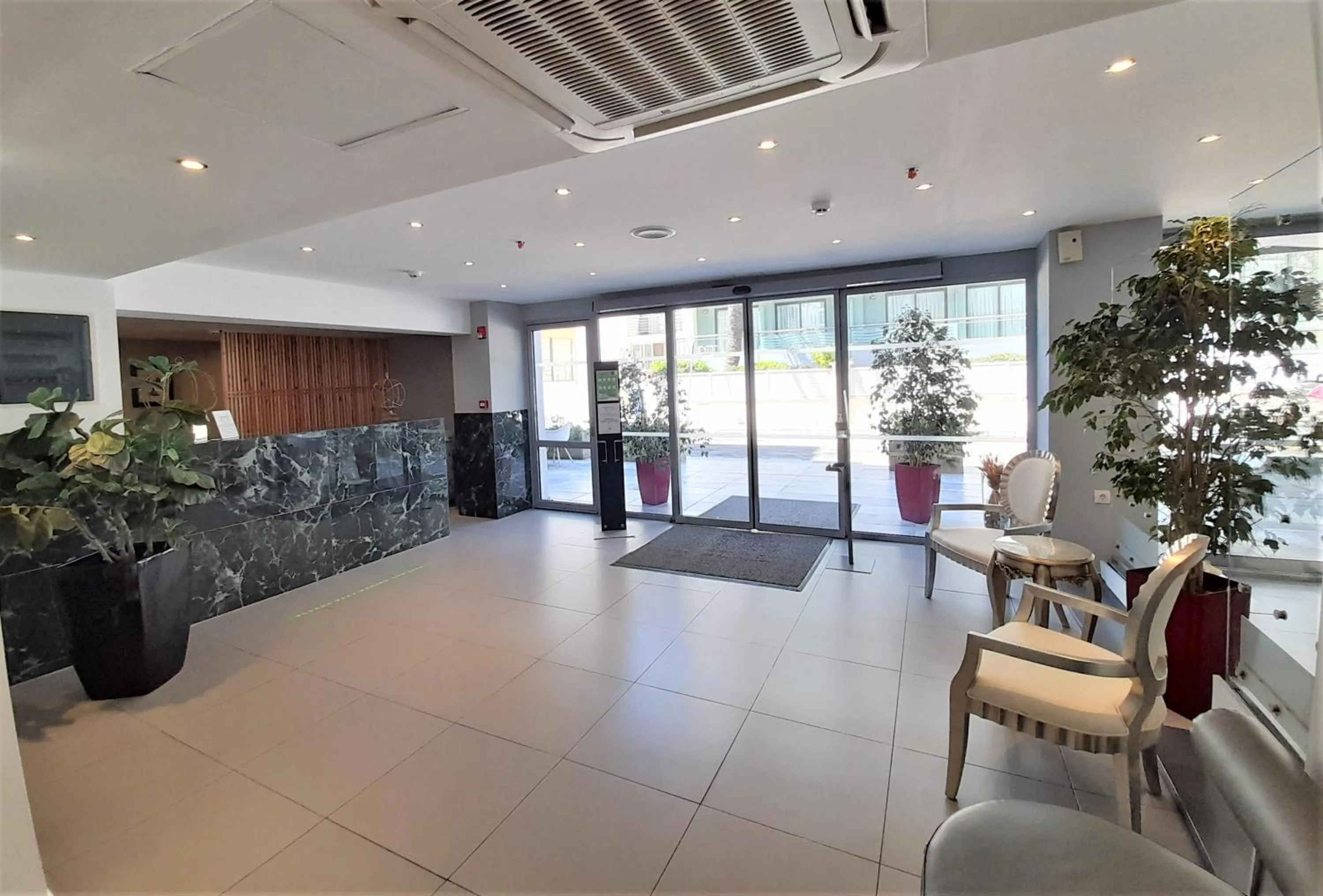 Lobby or reception in Elite Hotel