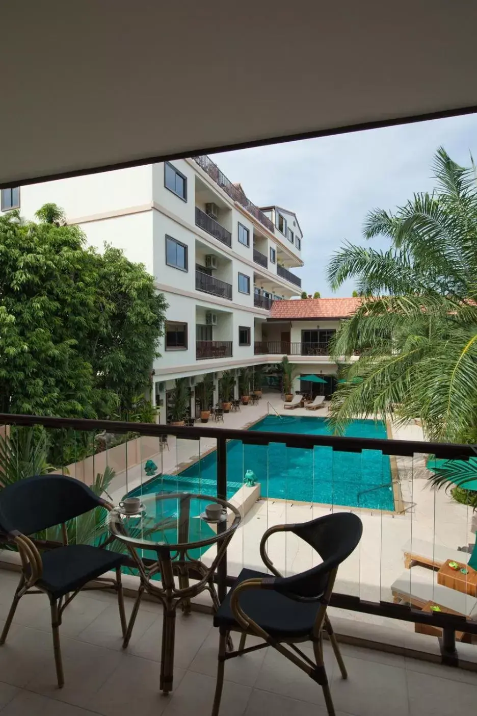 Balcony/Terrace, Swimming Pool in Baan Souy Resort