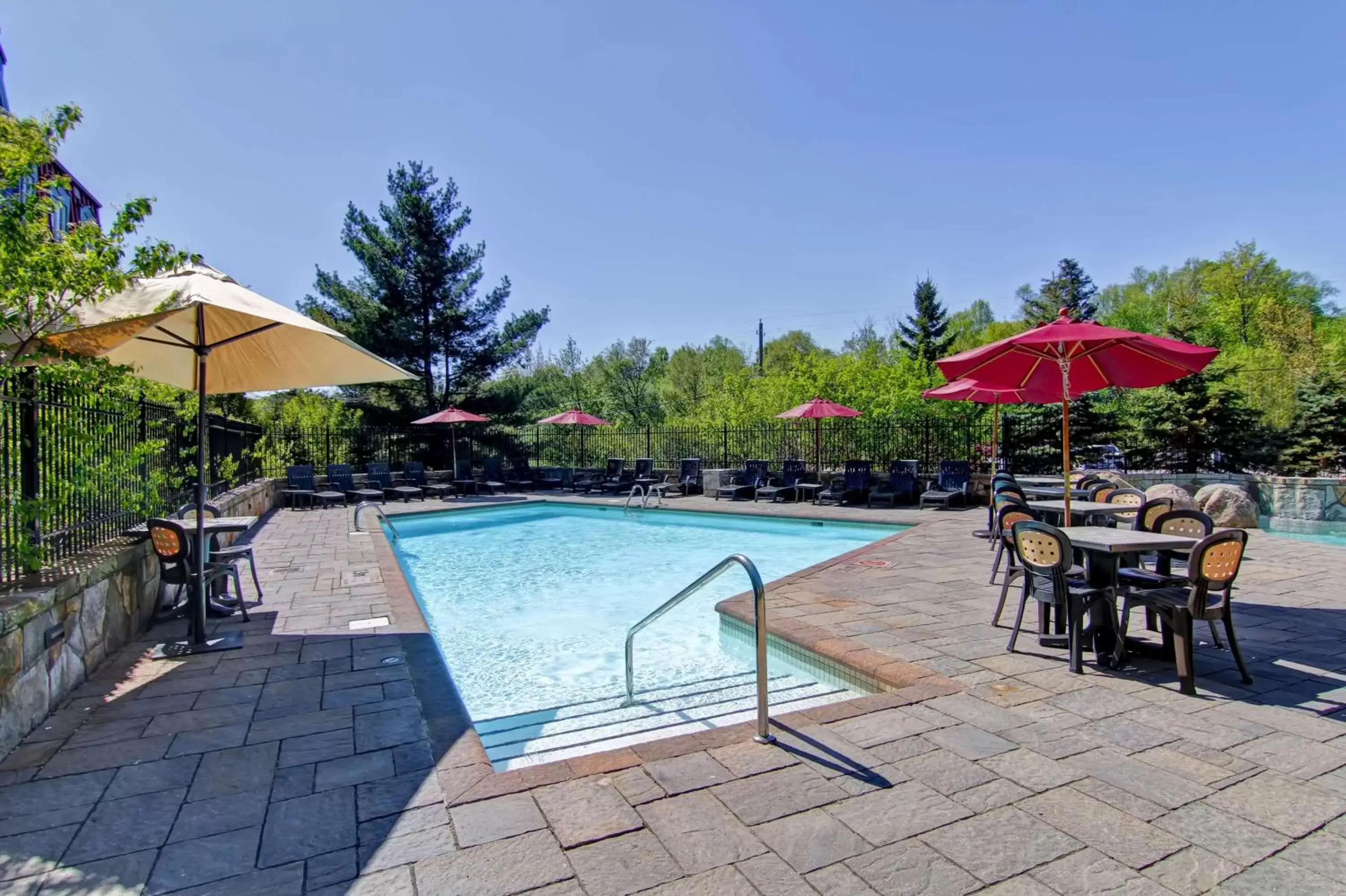 Property building, Swimming Pool in Homewood Suites by Hilton Mont-Tremblant Resort