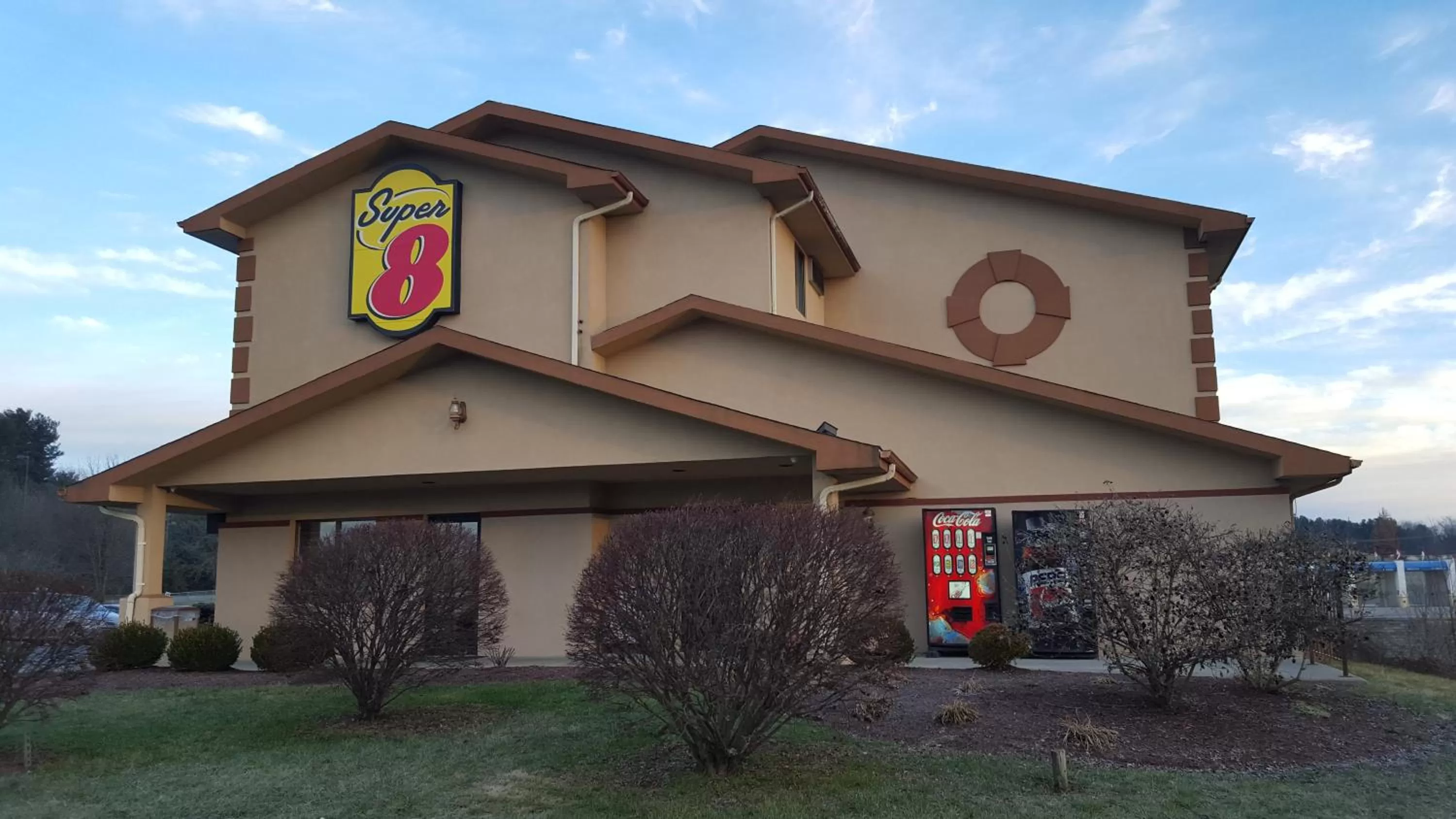 Property building in Super 8 by Wyndham Abingdon VA