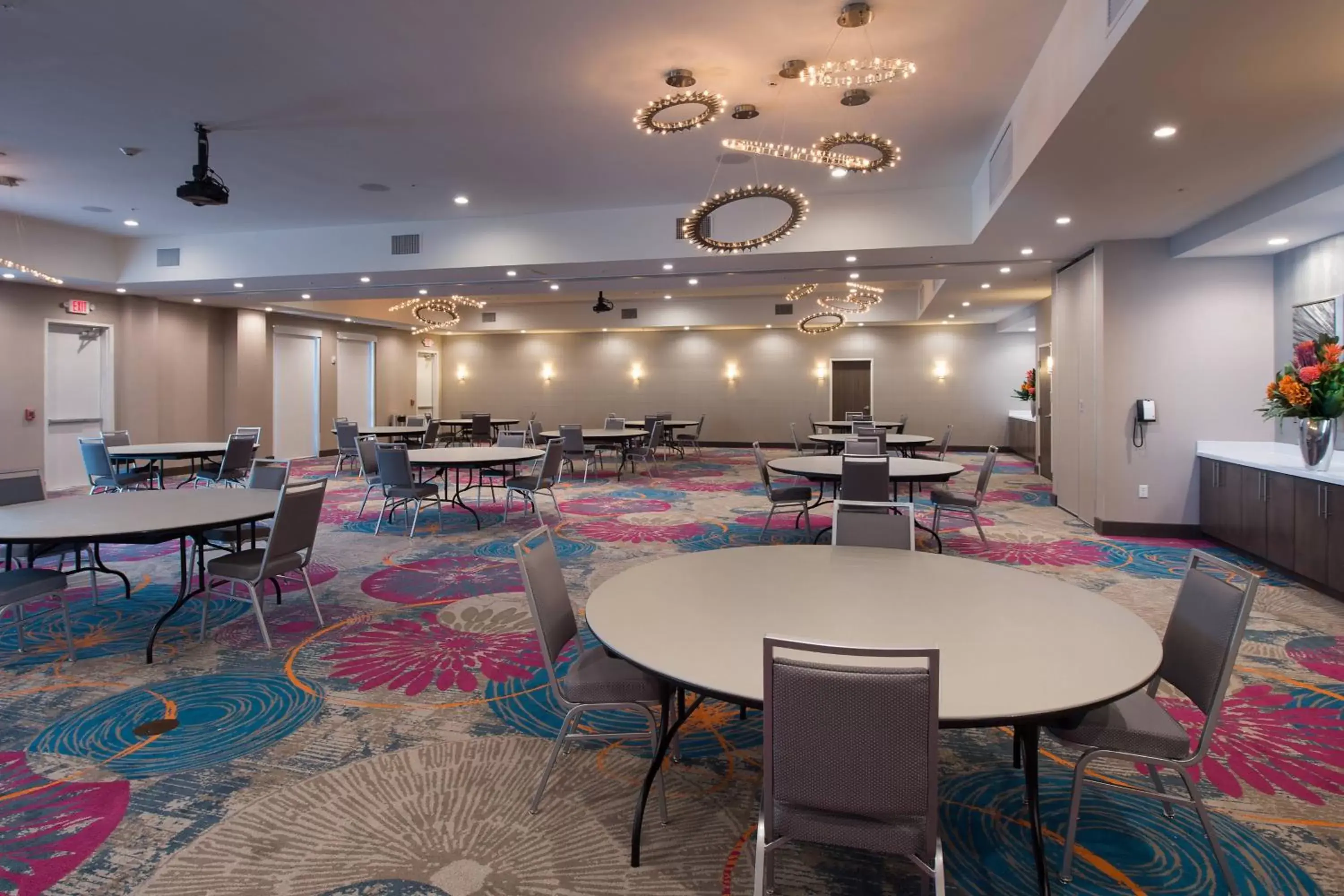 Meeting/conference room, Restaurant/Places to Eat in SpringHill Suites by Marriott Houston Hwy. 290/NW Cypress