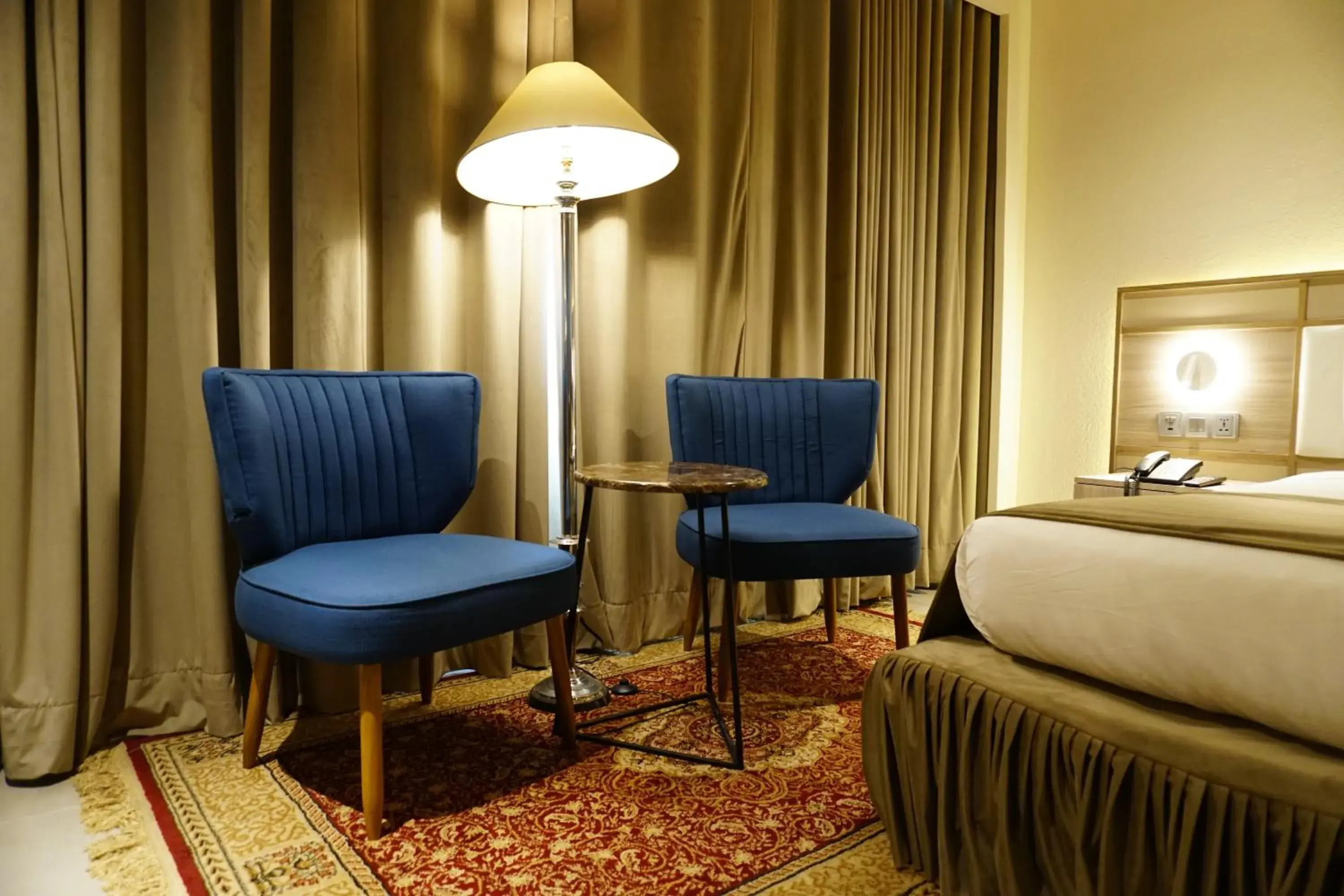 Seating Area in Regent Plaza Hotel & Convention Center