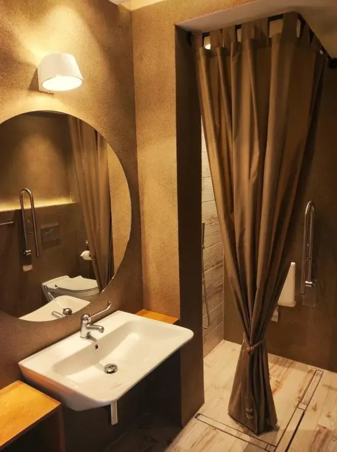 Bathroom in Karystion Hotel
