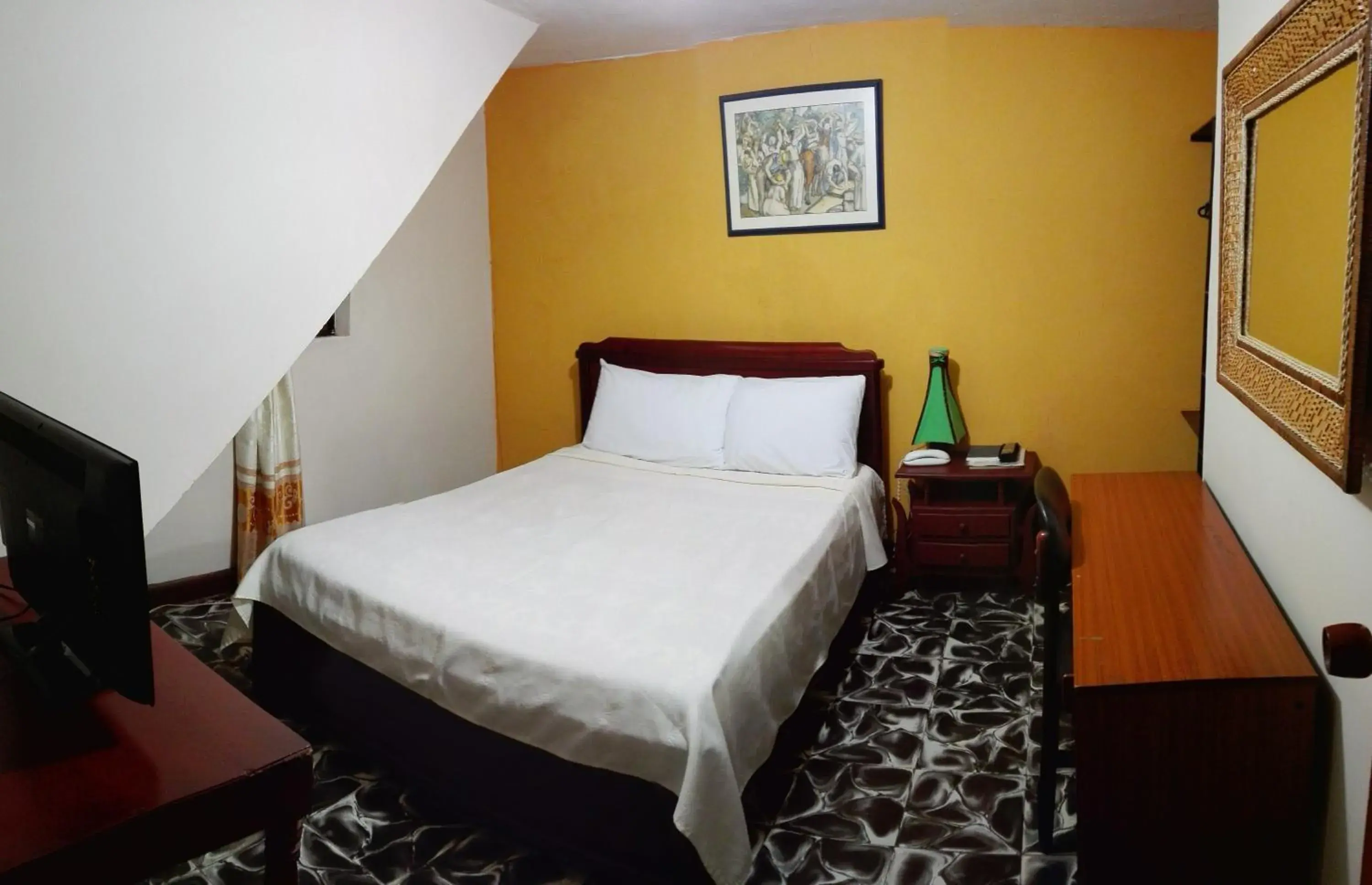 Shower, Bed in Hotel Alcayata Popayan