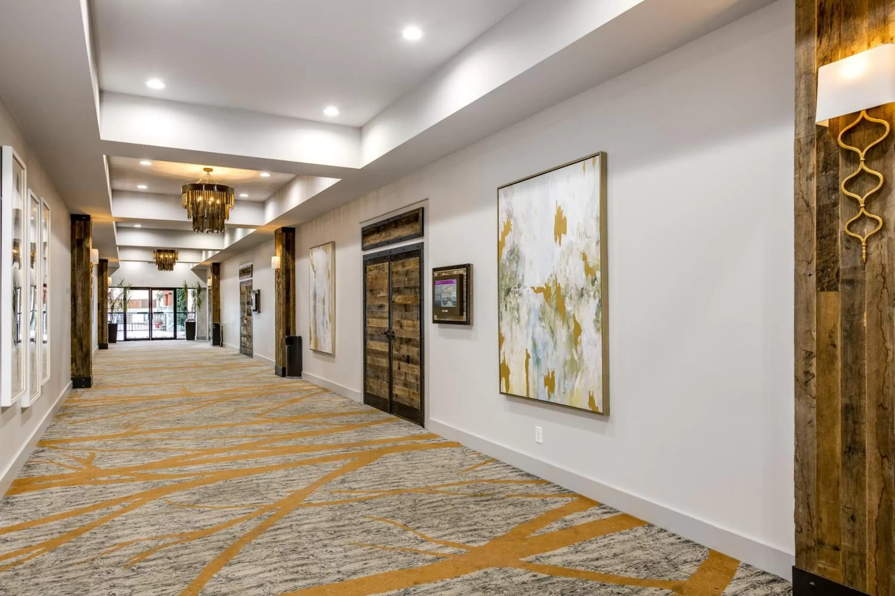 Meeting/conference room in Crowne Plaza Resort Asheville, an IHG Hotel