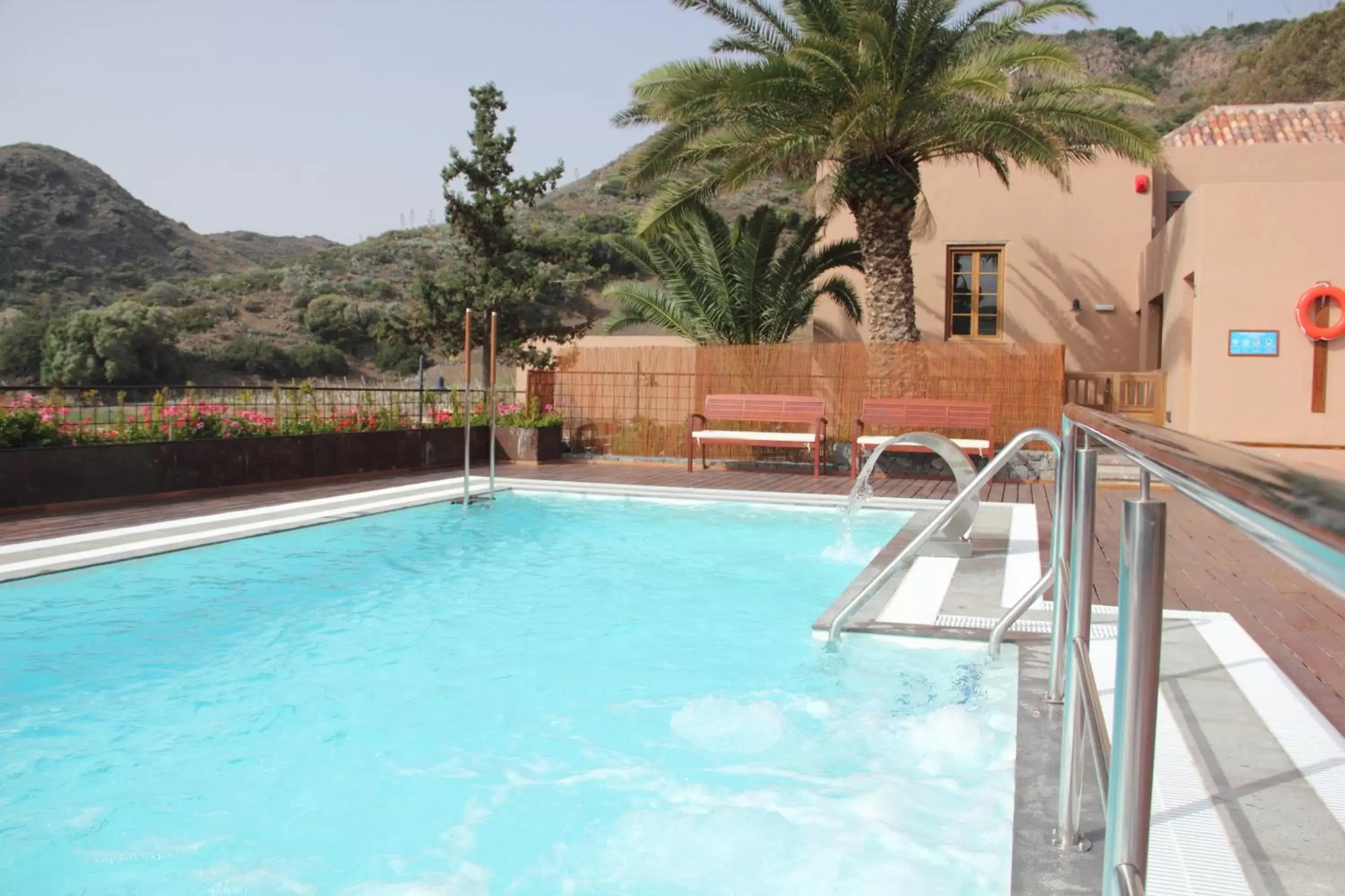 Spa and wellness centre/facilities, Swimming Pool in Hotel Rural El Mondalón
