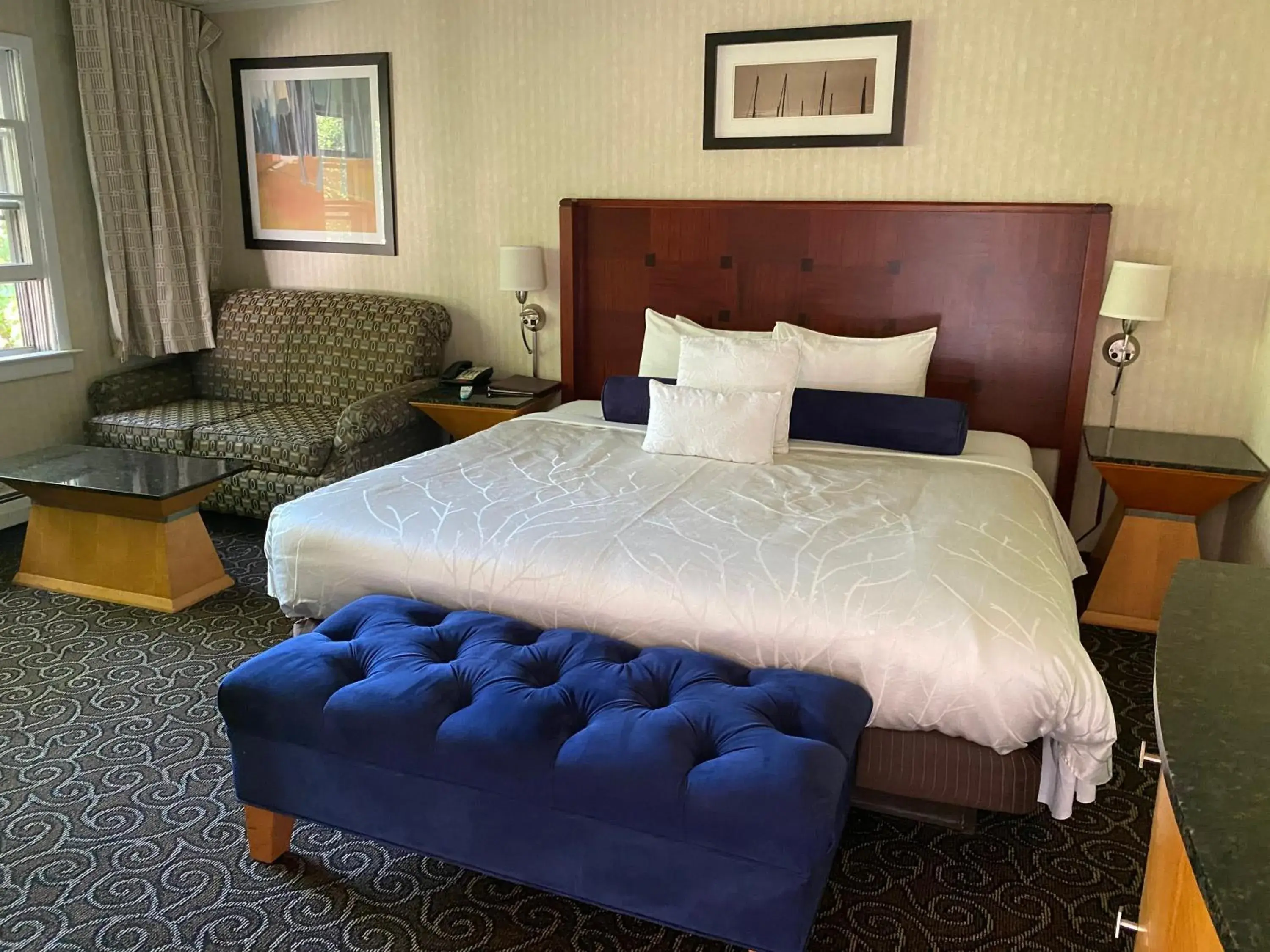 Decorative detail, Bed in The Black Mountain Inn