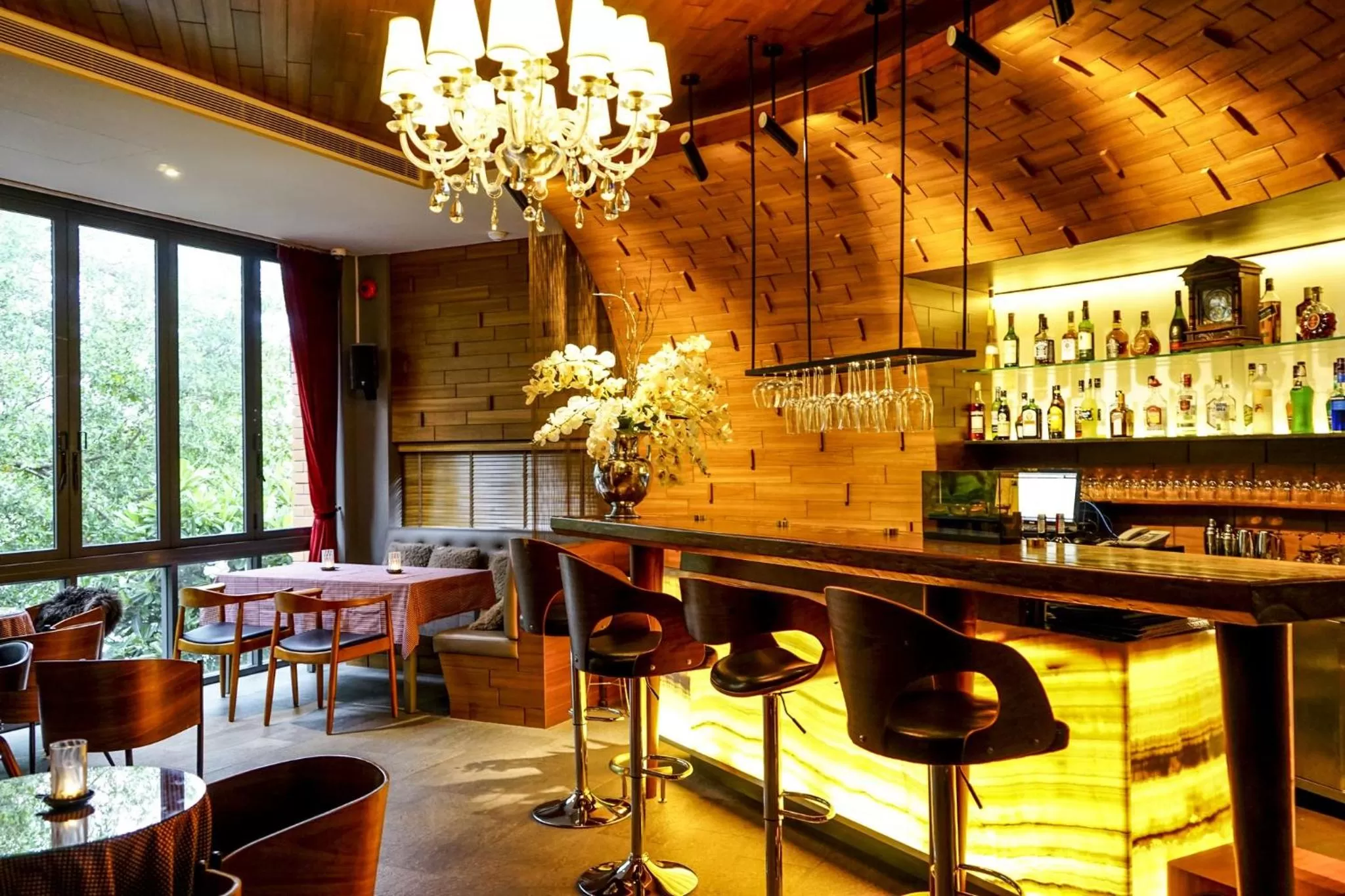 Restaurant/places to eat in Rimnaam Klangchan Hotel - SHA Plus