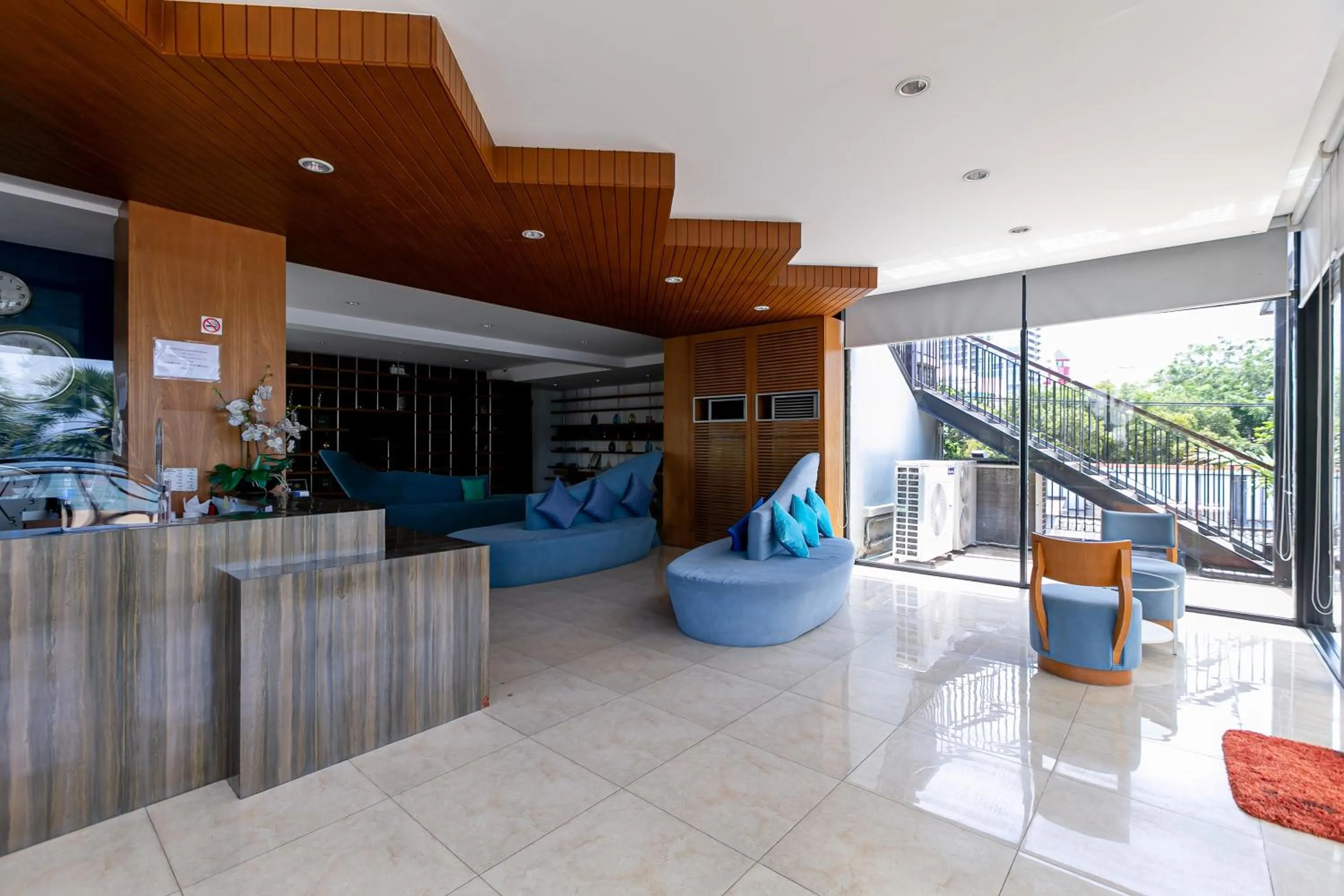 Lobby or reception in The Bedrooms Hostel Pattaya