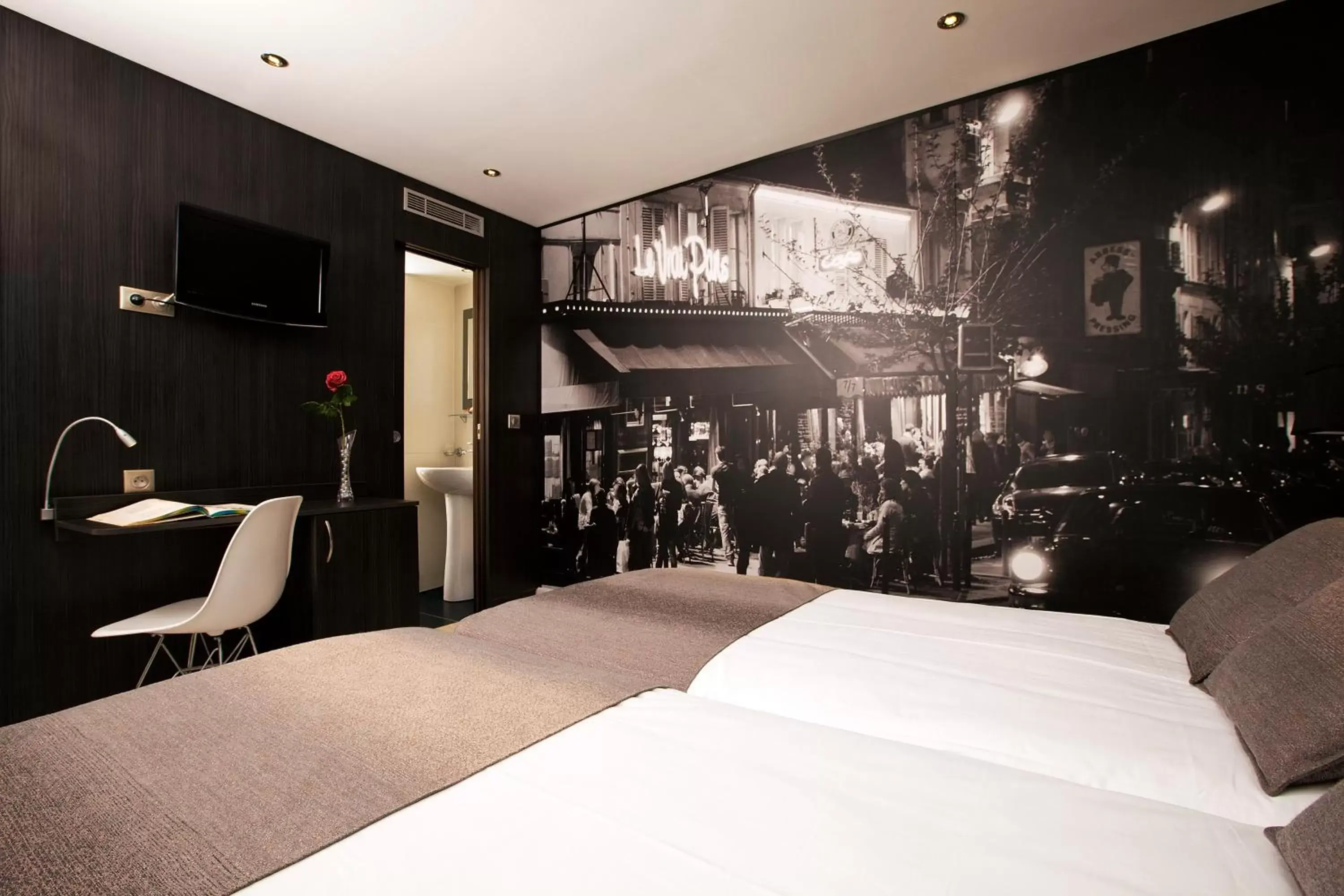 Bed in Hôtel Eden Opéra