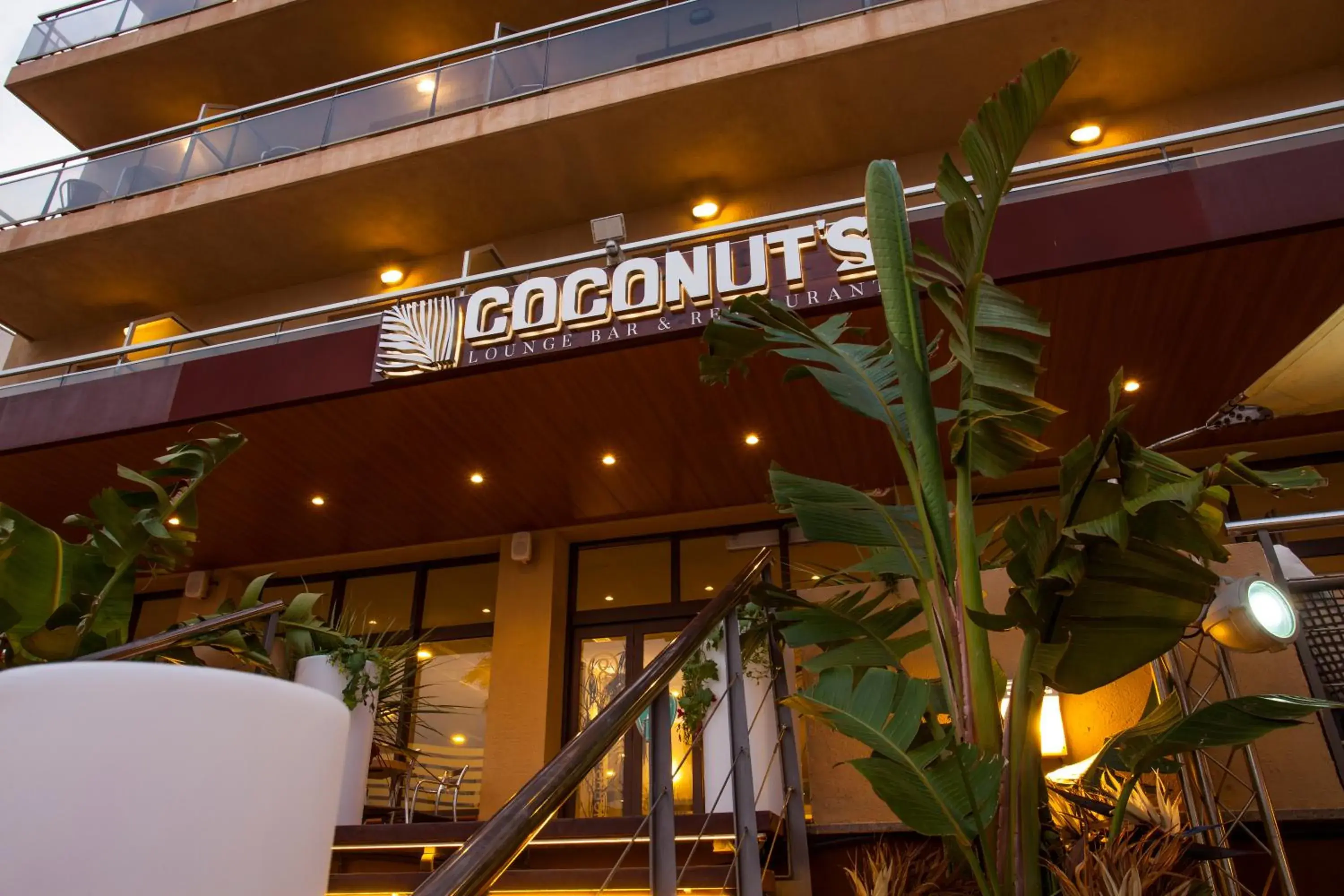 Property building in Hotel Monterrey Roses by Pierre & Vacances Property building in Hotel Monterrey Roses by Pierre & Vacances